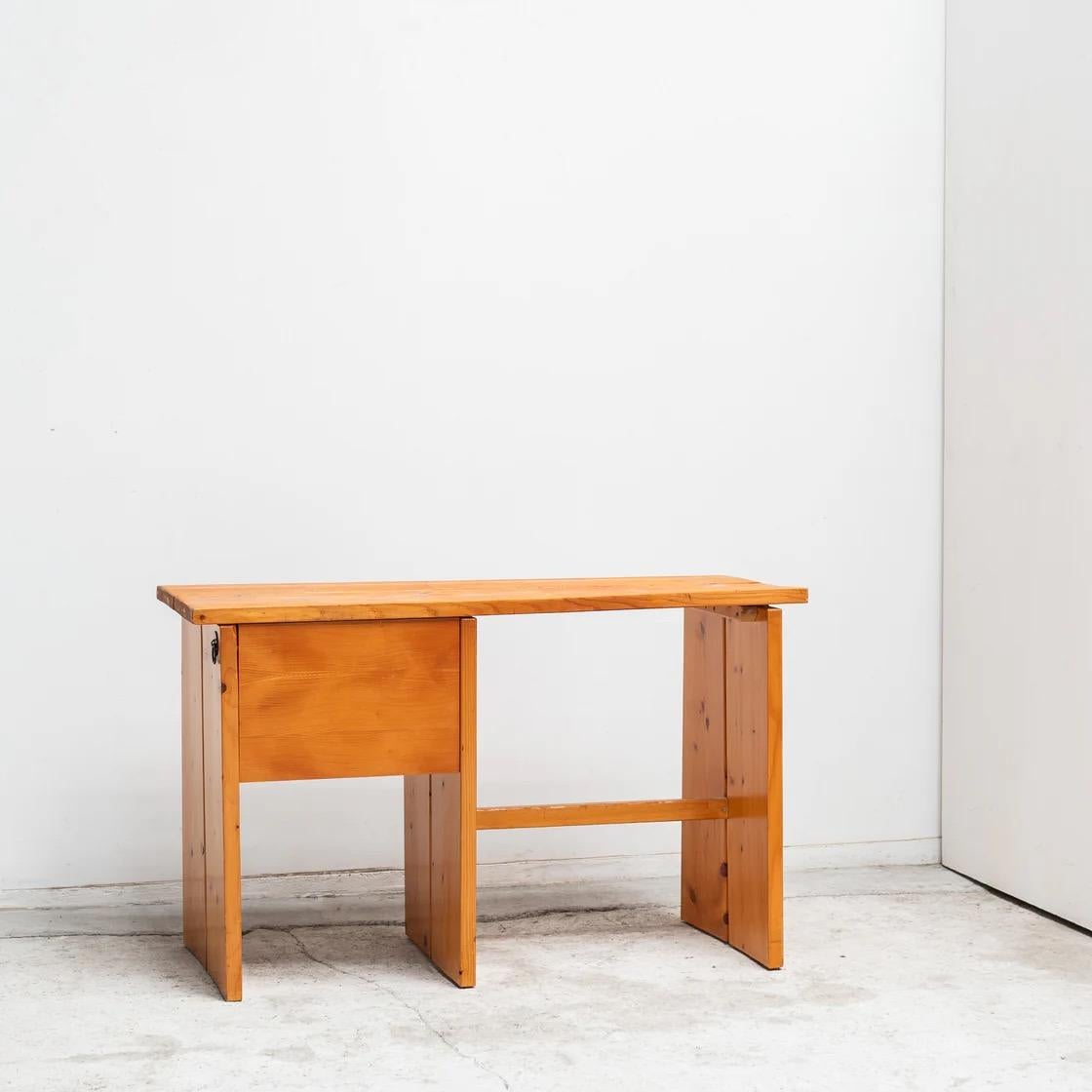 Schreibtisch aus Savoie, Frankreich, 1980er Jahre, Les Acrs, einfacher Schreibtisch im Angebot 2
