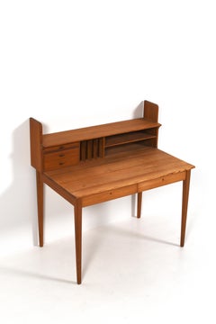 Scrivania Fryklund in pino di Carl Malmsten