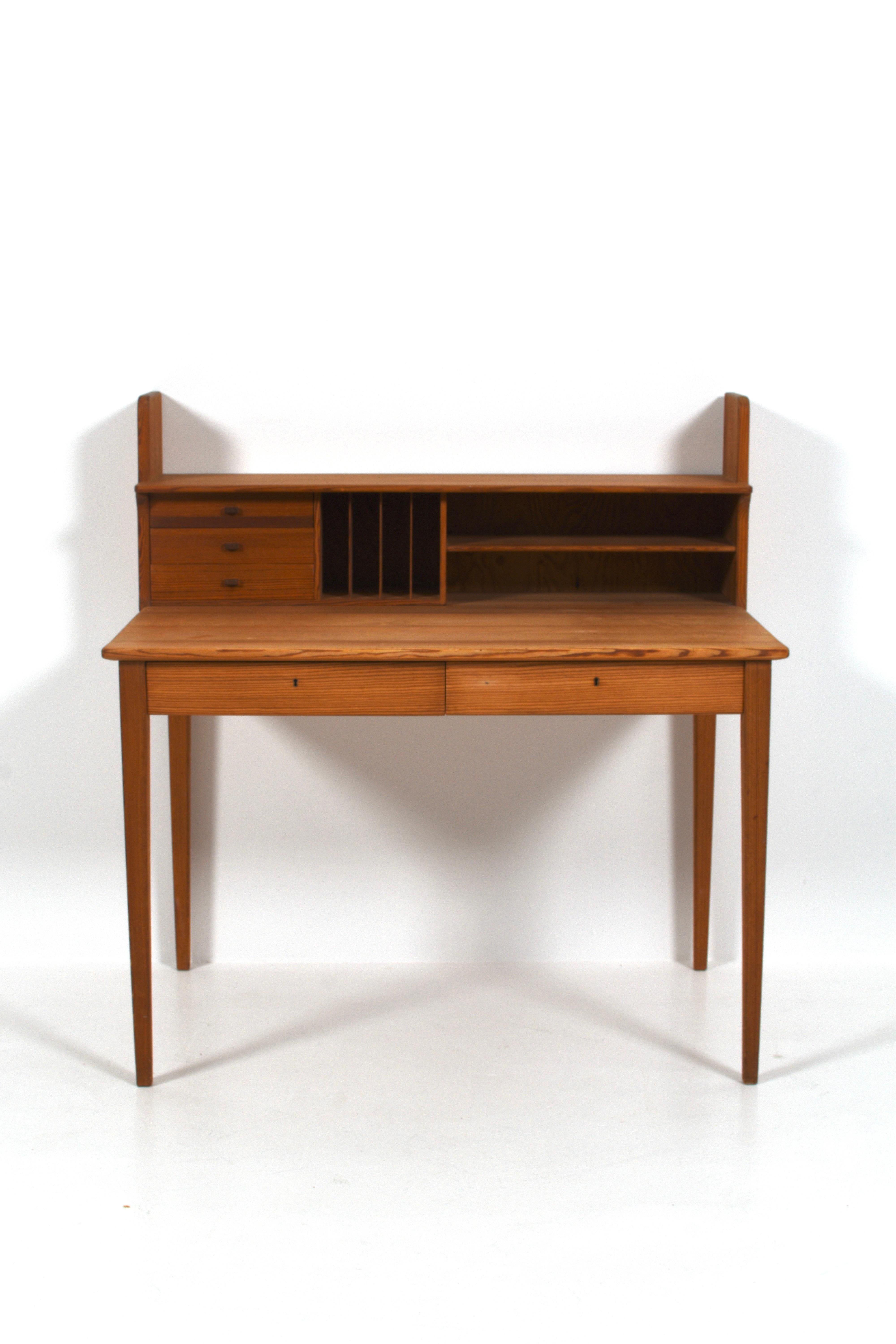 Desk Fryklund in pine by Carl Malmsten For Sale 1