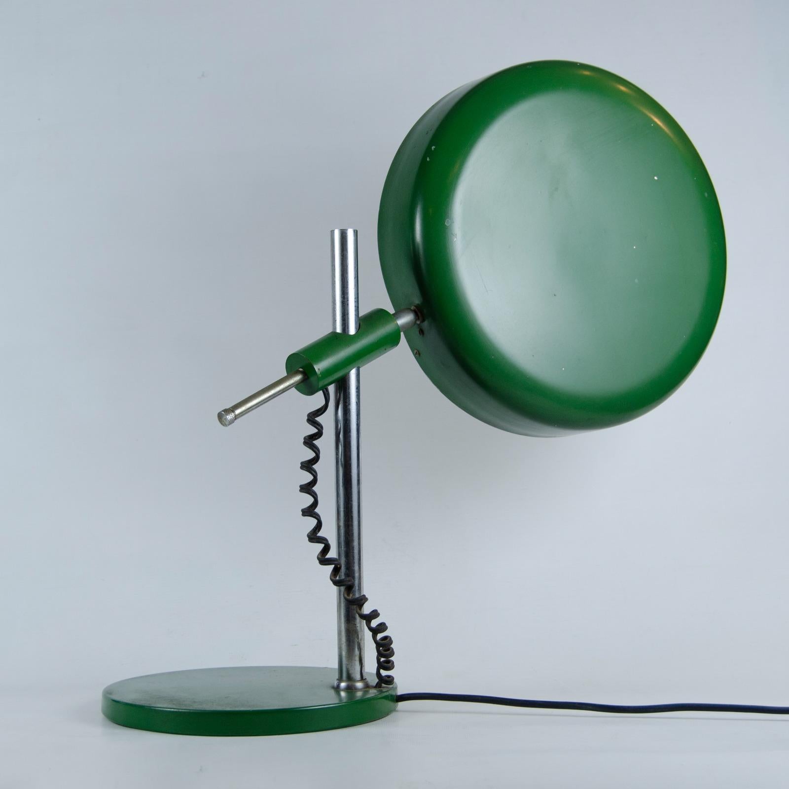 Peint Lampe de bureau verte, style Oscar Torlasco, années 1960 en vente