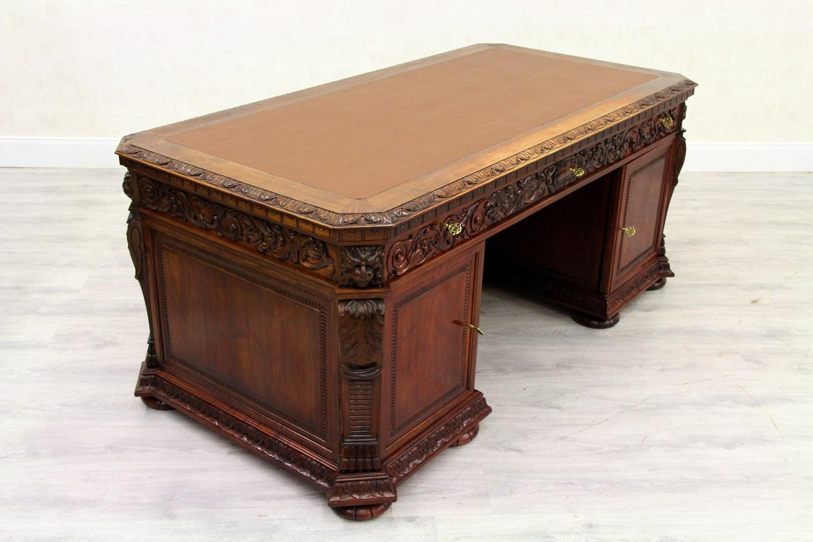 Desk Herrenzimmer Antique Table Löwentatzen Old Office In Good Condition For Sale In Lage, DE