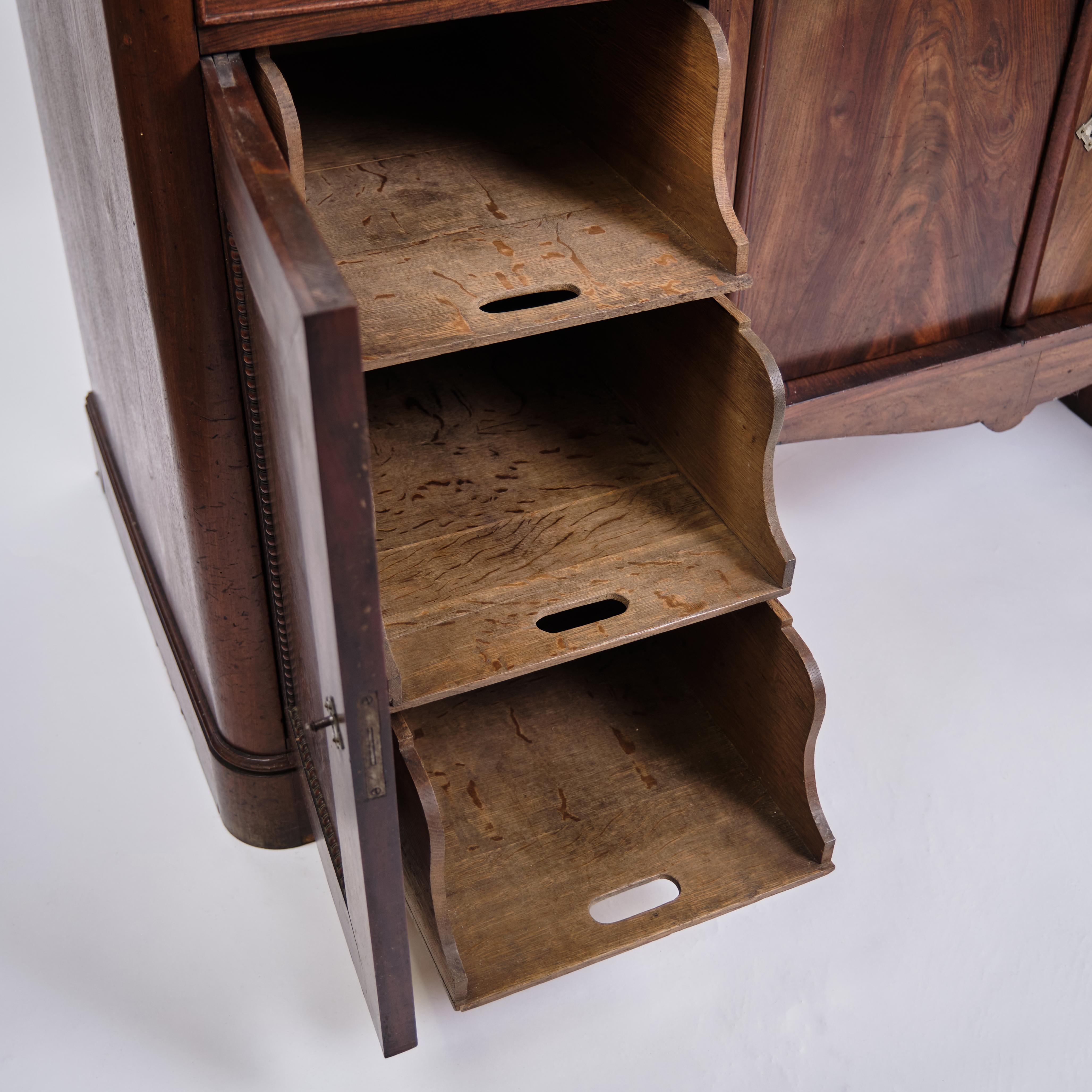 Desk In English Style Made In Hand Polished Mahogany From 1860s For Sale 1
