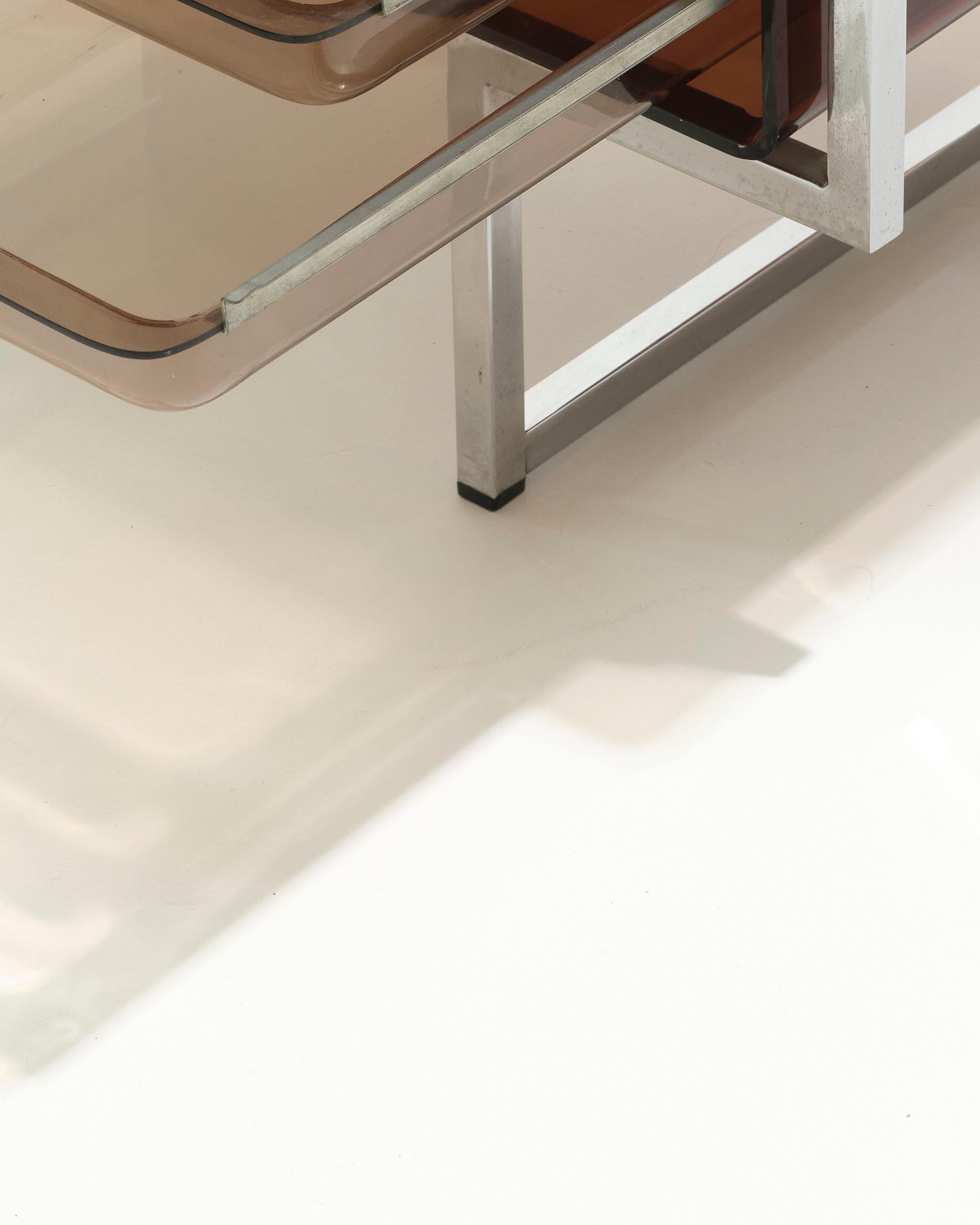 Desk in glass and smoked plexiglass, 1970s For Sale 4