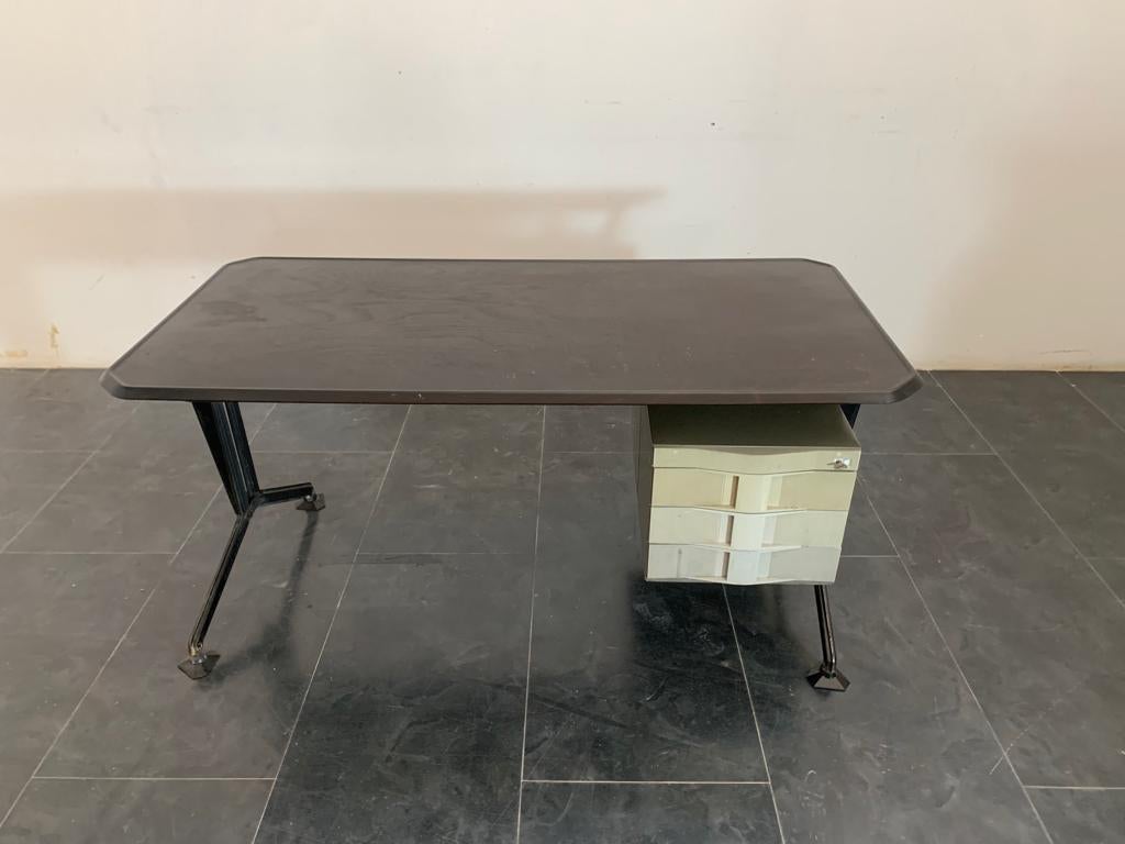 Desk in Metal by BBPR for Olivetti, 1960s In Good Condition In Montelabbate, PU