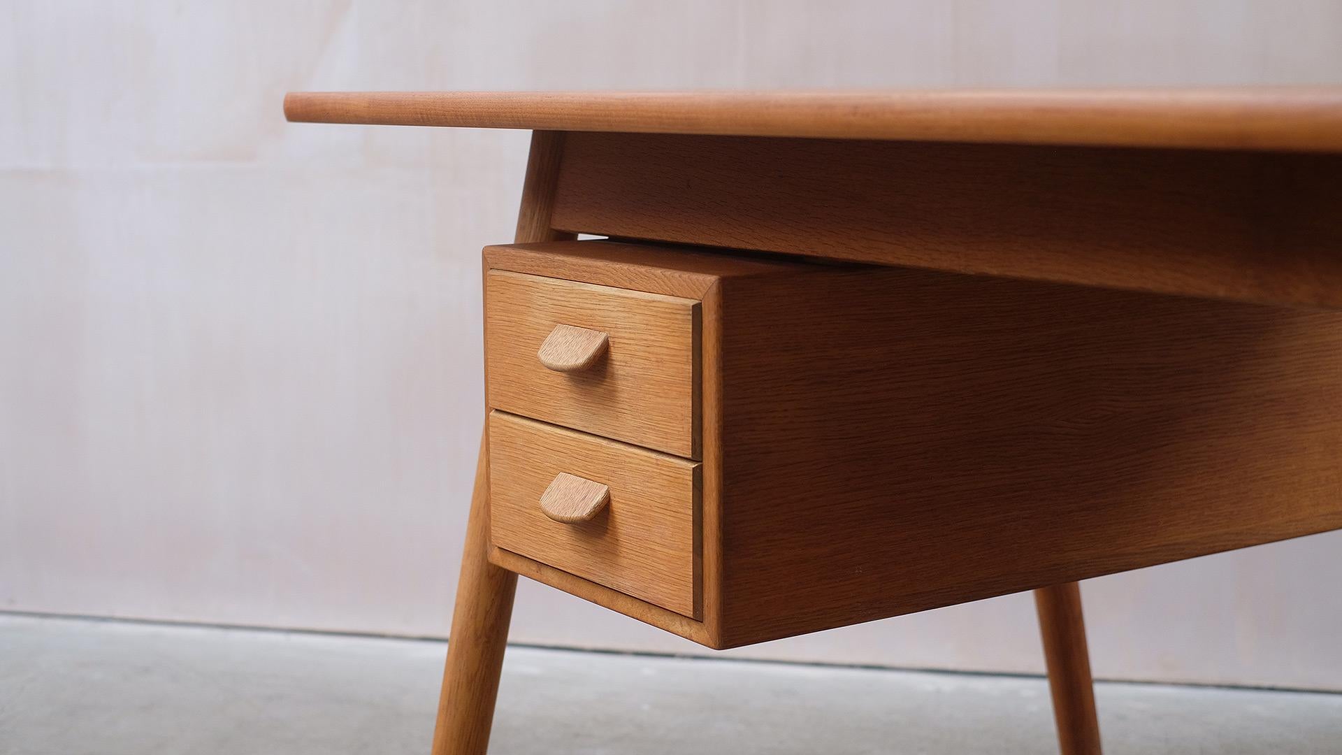 Desk in Oak and Teak by Poul Volther 10