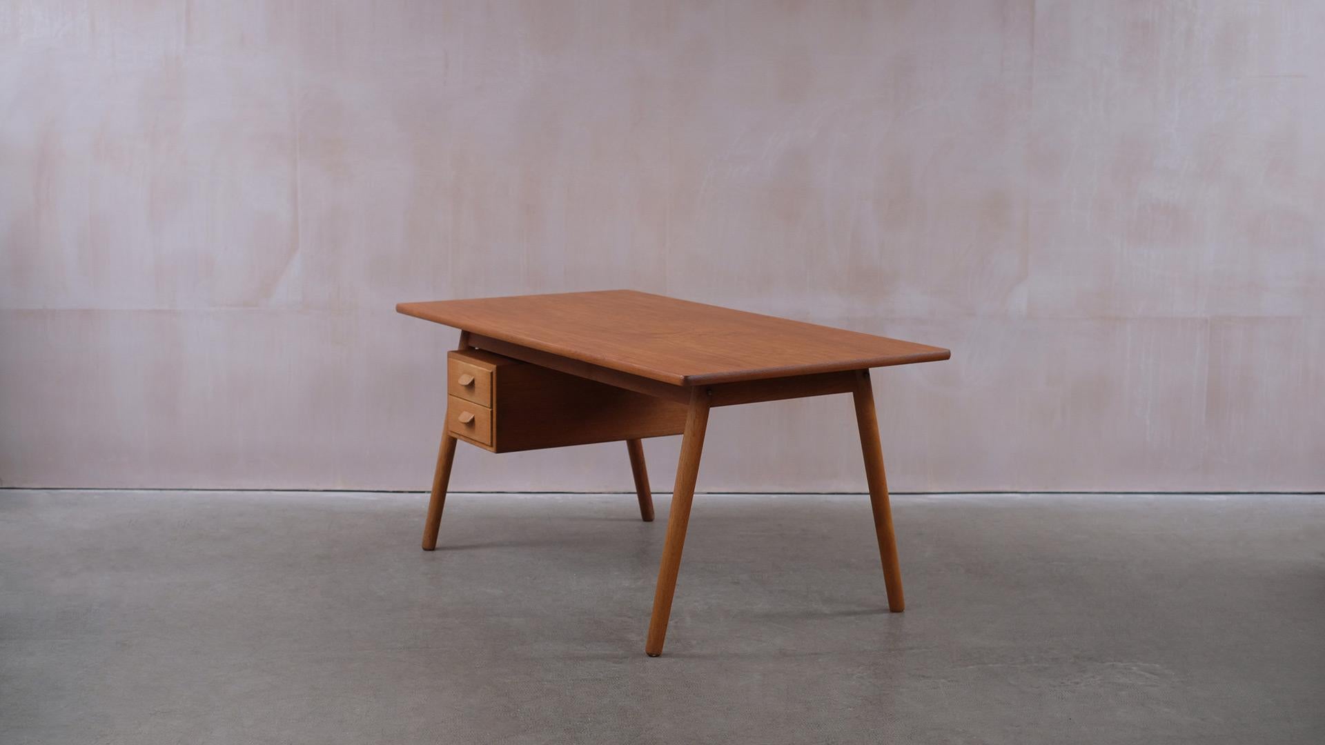 Desk in Oak and Teak by Poul Volther 3