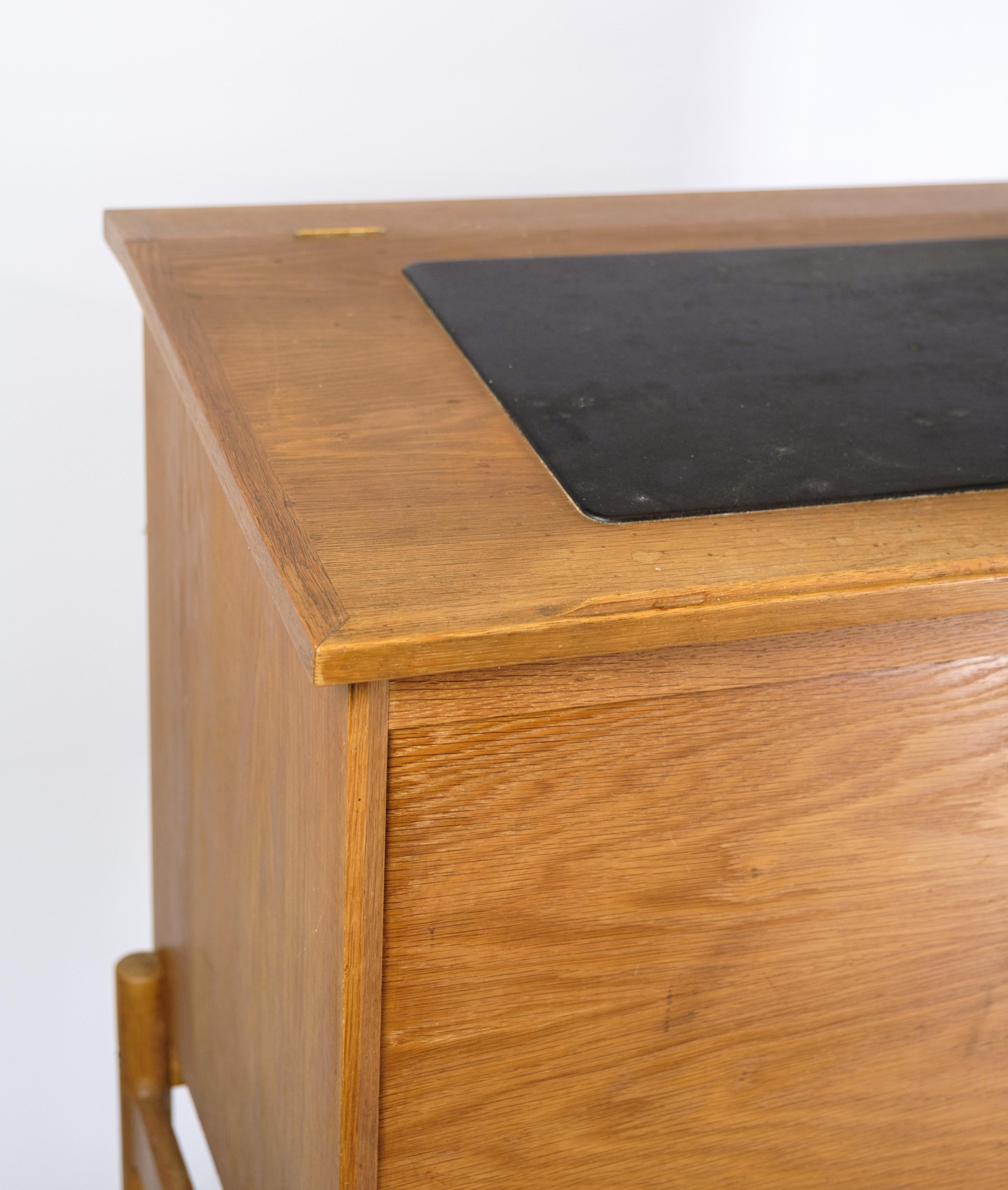 Mid-Century Modern Desk Made In Oak By Rosengran Hansen, 1960 For Sale