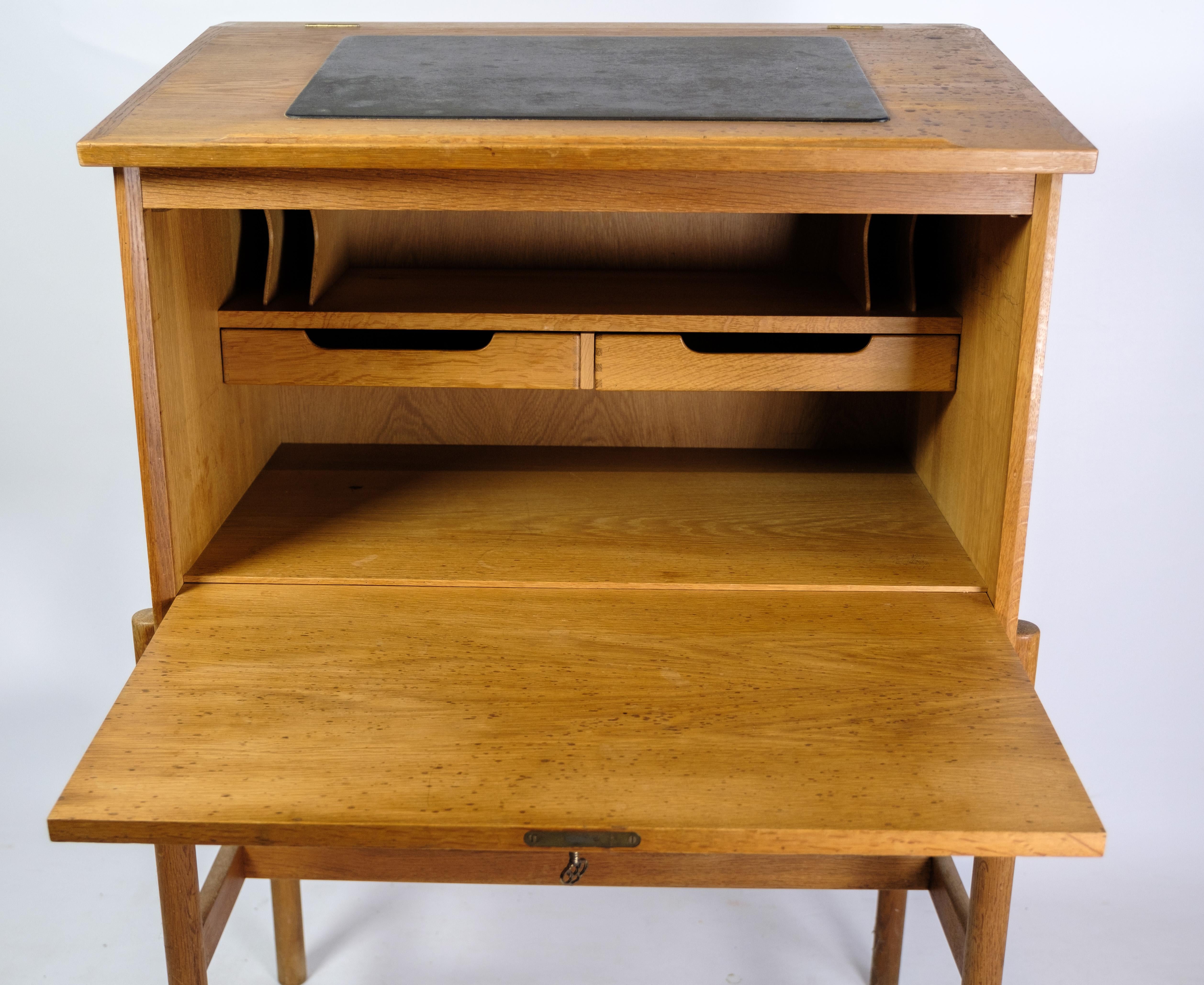 Schreibtisch aus Eiche von Rosengran Hansen, 1960 (Mitte des 20. Jahrhunderts) im Angebot
