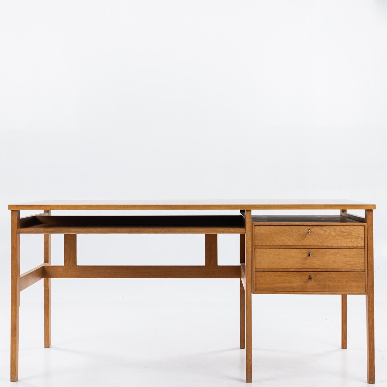 Desk in oak with side table by Mogens Koch. 3