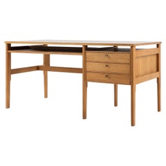 Bureau en chêne avec table d'appoint par Mogens Koch.