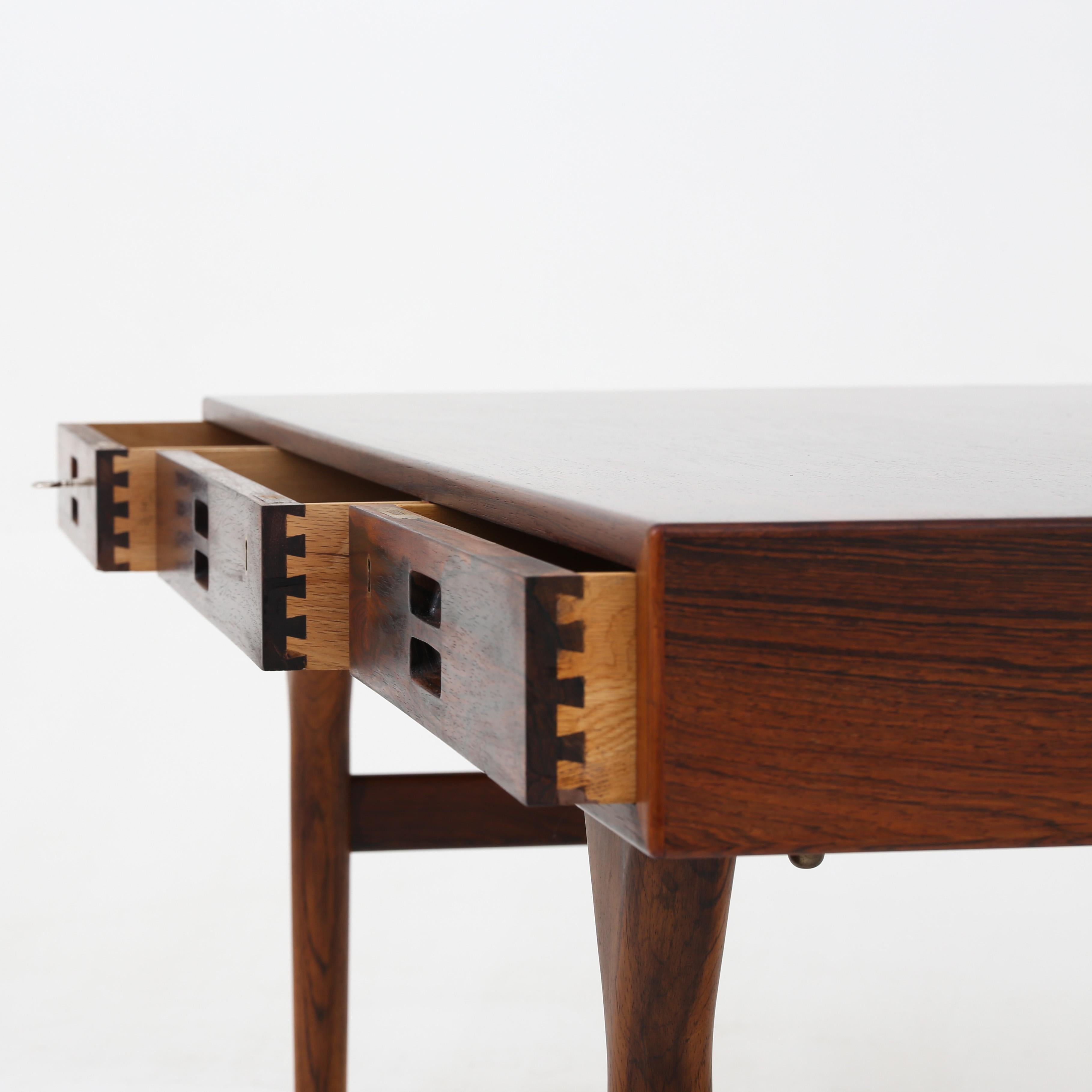 Desk in Rosewood by Nanna Ditzel In Good Condition In Copenhagen, DK