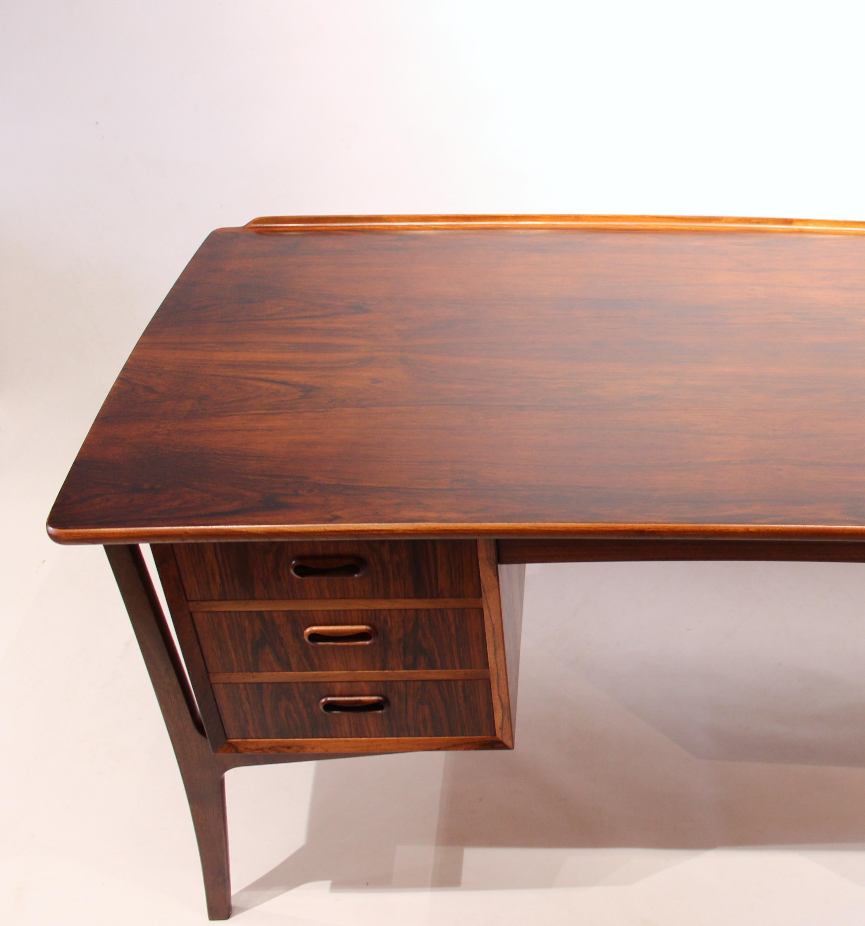 Desk in Rosewood by Svend Aage Madsen from the 1960s In Good Condition In Lejre, DK