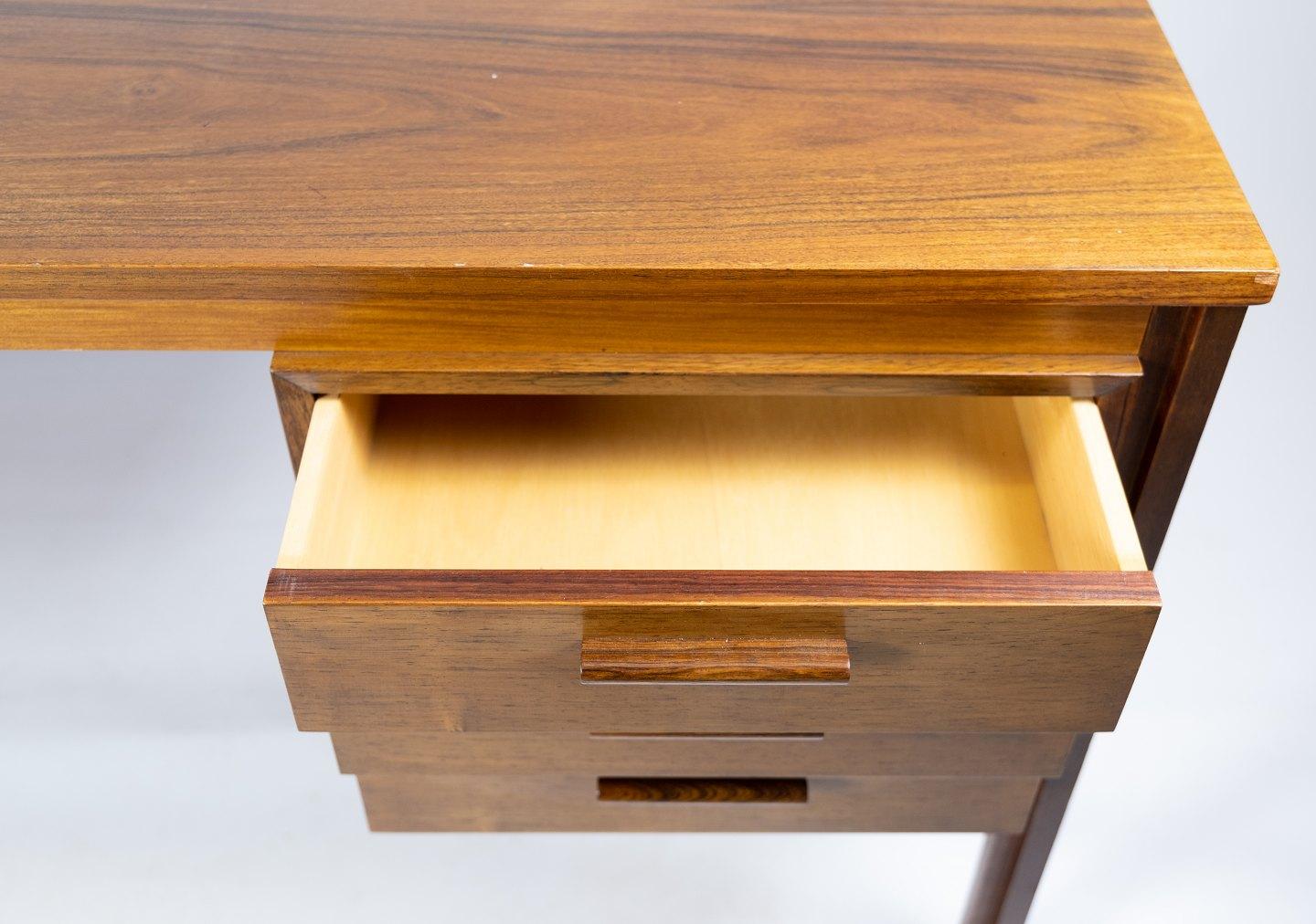 Desk in Rosewood of Danish Design from the 1960s.  2