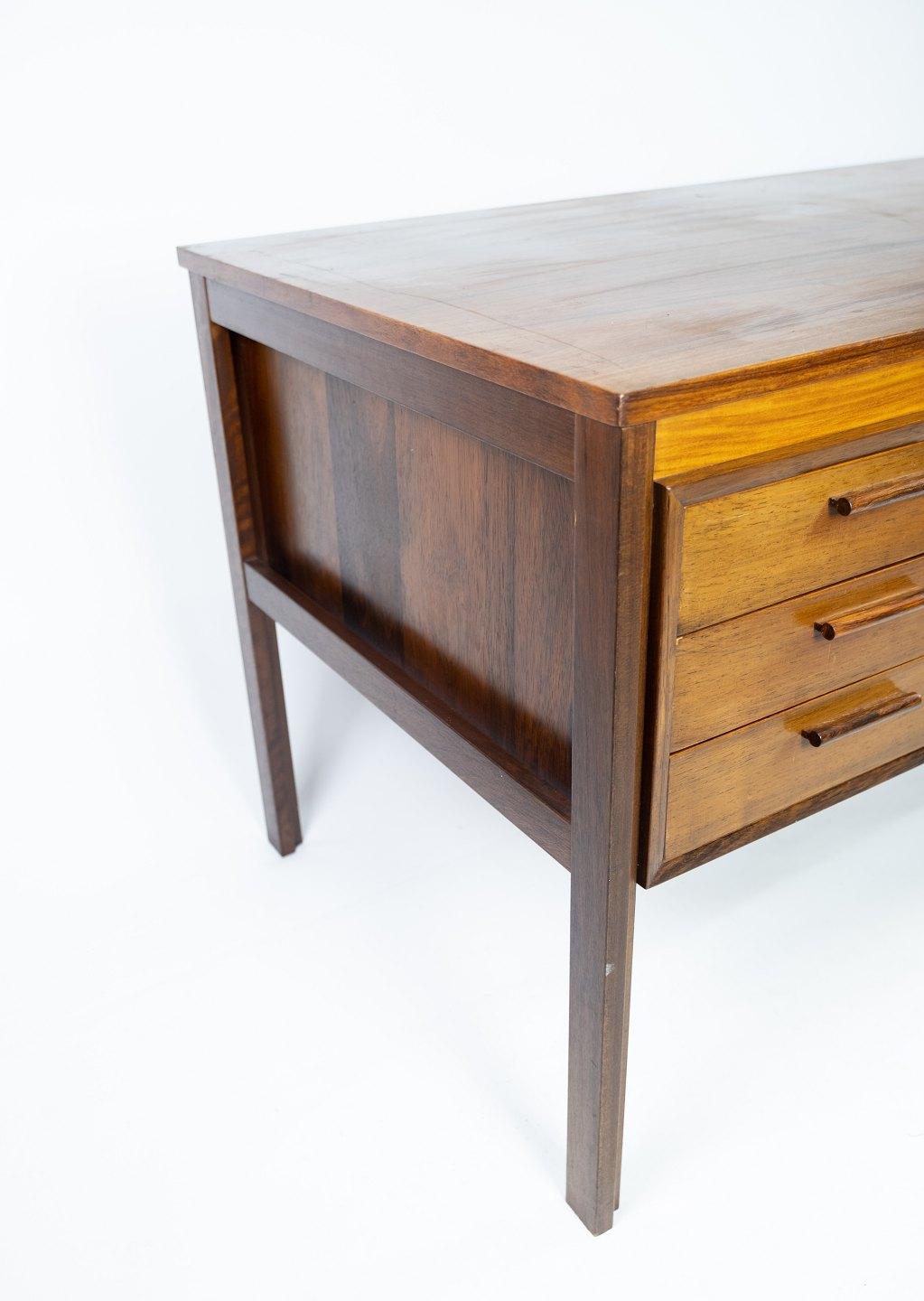 Desk in Rosewood of Danish Design from the 1960s.  4