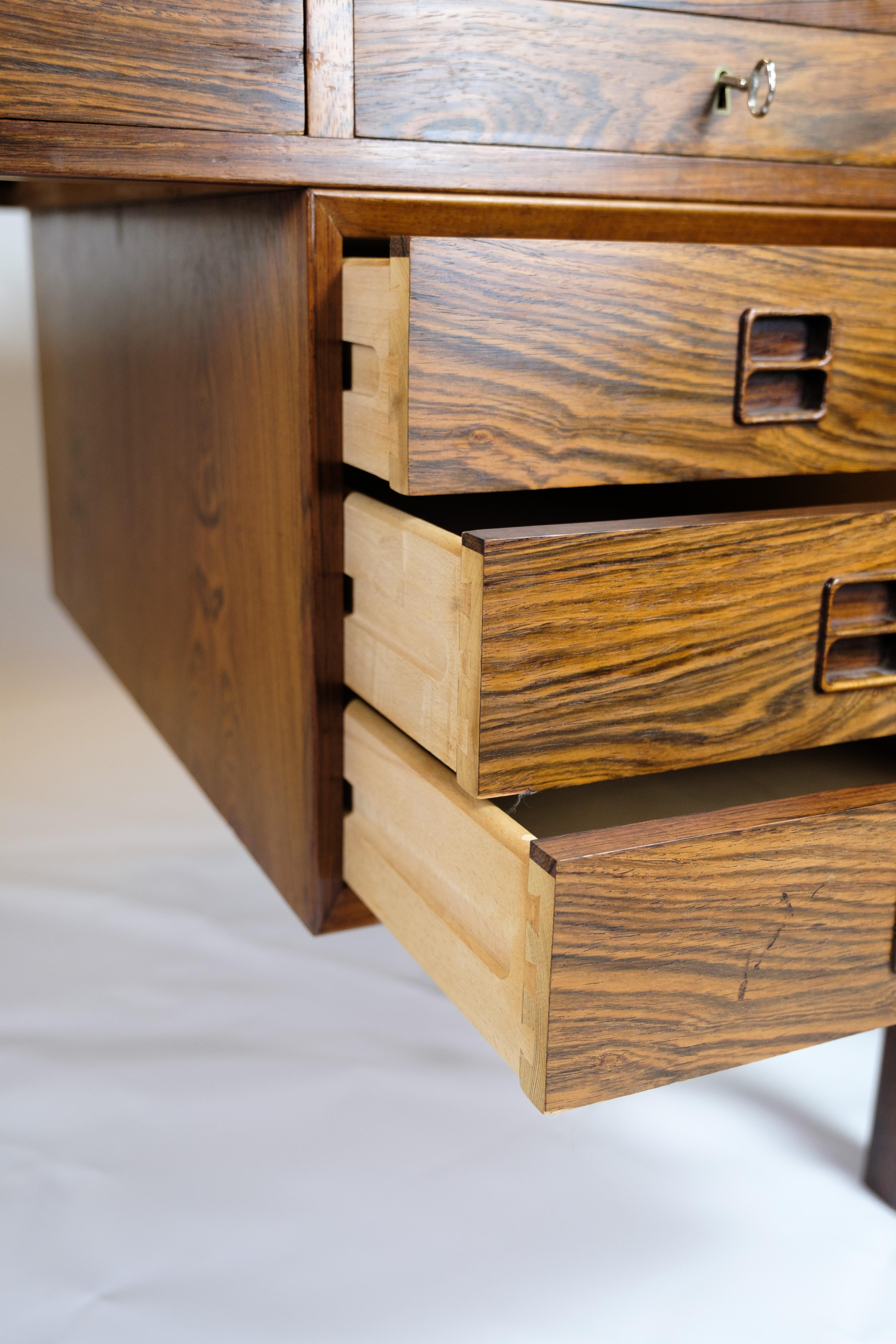 Schreibtisch aus Palisanderholz mit hochwertigem dänischen Design aus den 1960er Jahren im Angebot 4