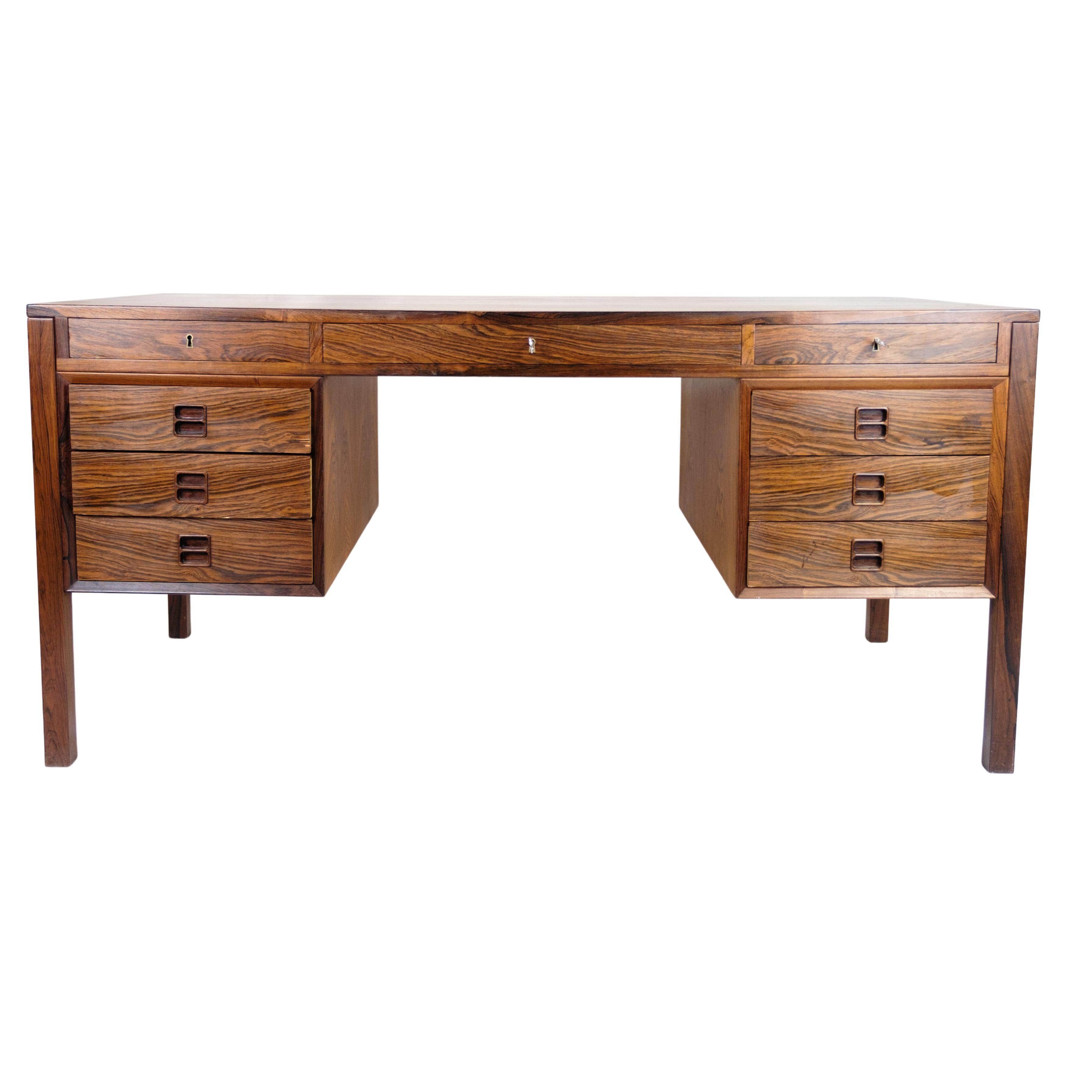 Desk in rosewood of high quality Danish design from around the 1960s For Sale