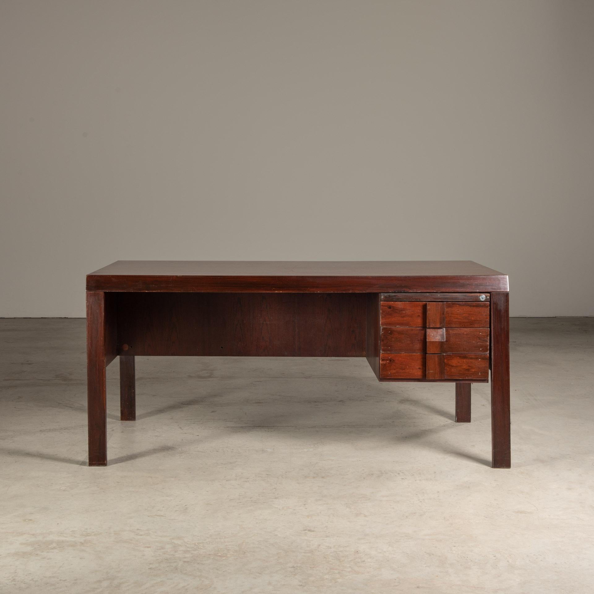 20th Century Desk in Solid Hardwood, by Jean Gillon, Brazilian Mid-Century Modern