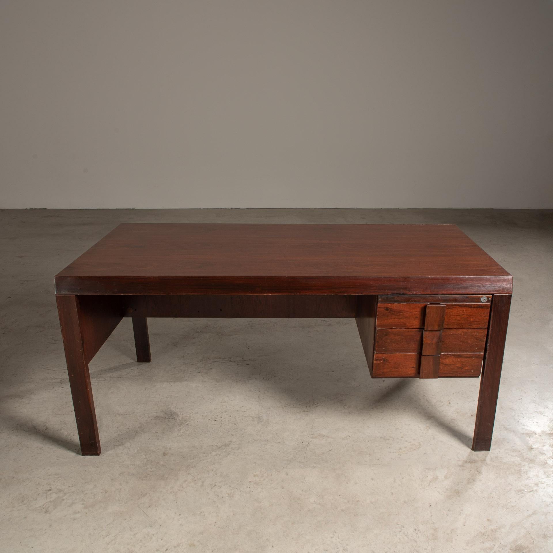 Desk in Solid Hardwood, by Jean Gillon, Brazilian Mid-Century Modern 4