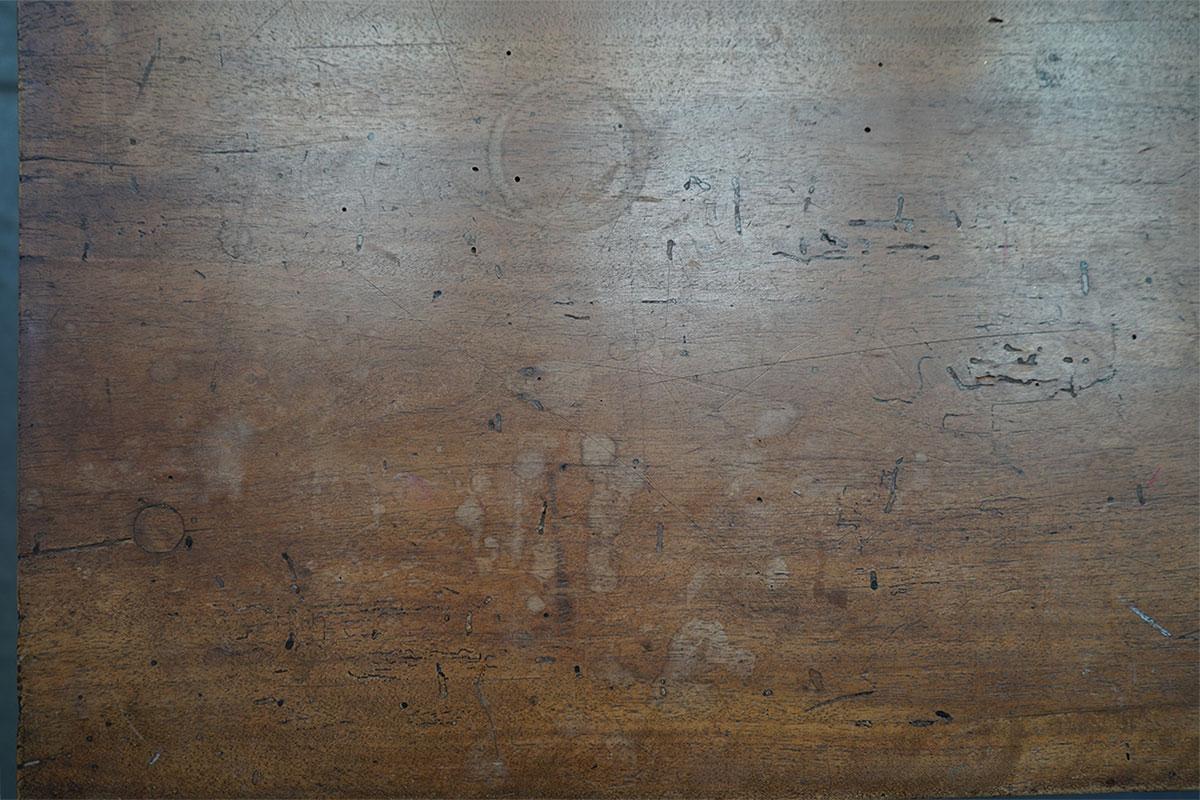 Desk in Solid Walnut from the Late 1700s Early, 1800s 5