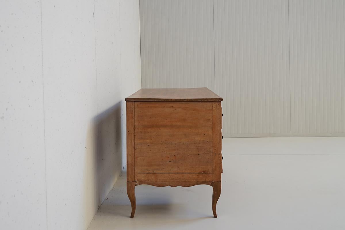 Desk in Solid Walnut from the Late 1700s Early, 1800s 2