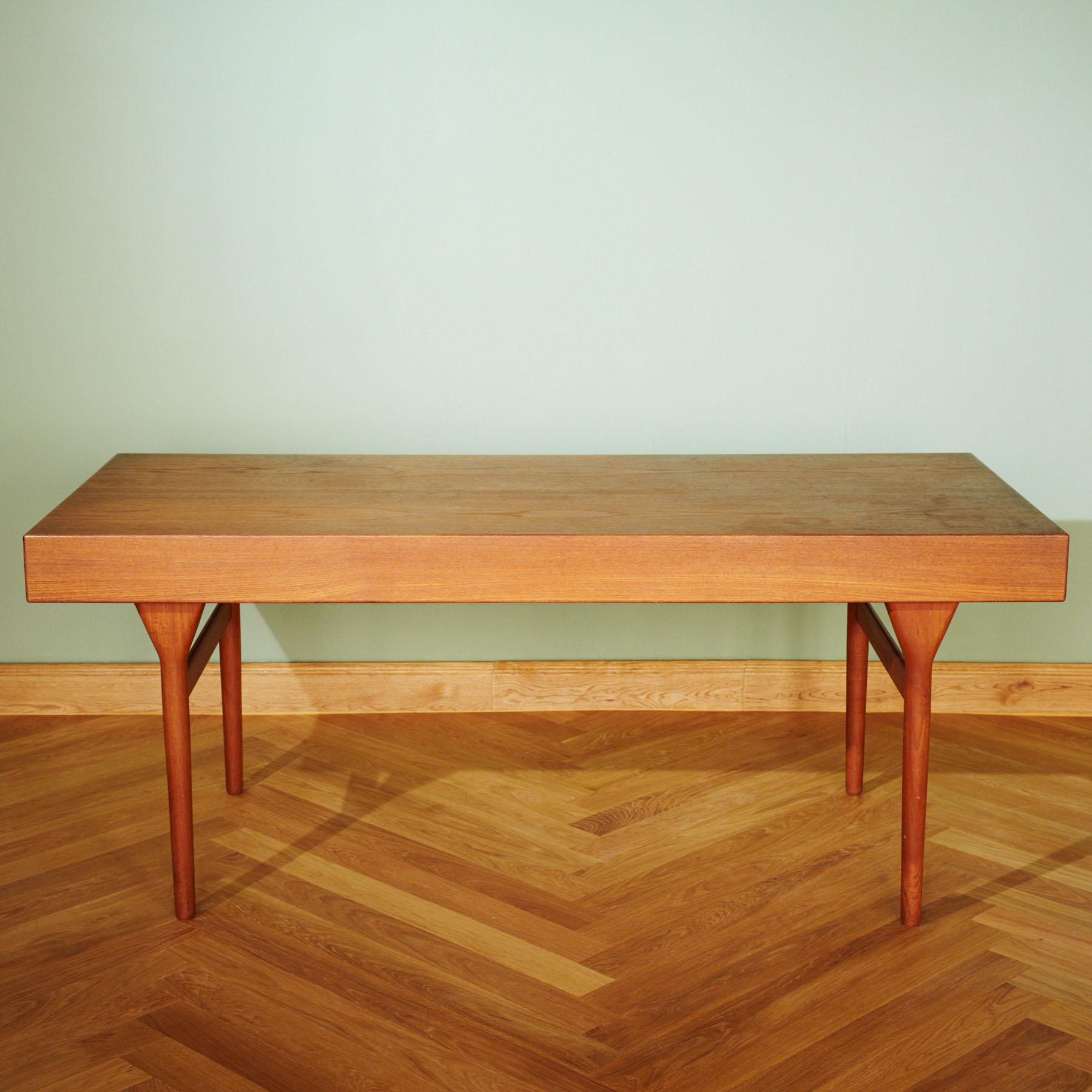Desk in Teak Model ND 93 by Nanna Ditzel For Sale 2