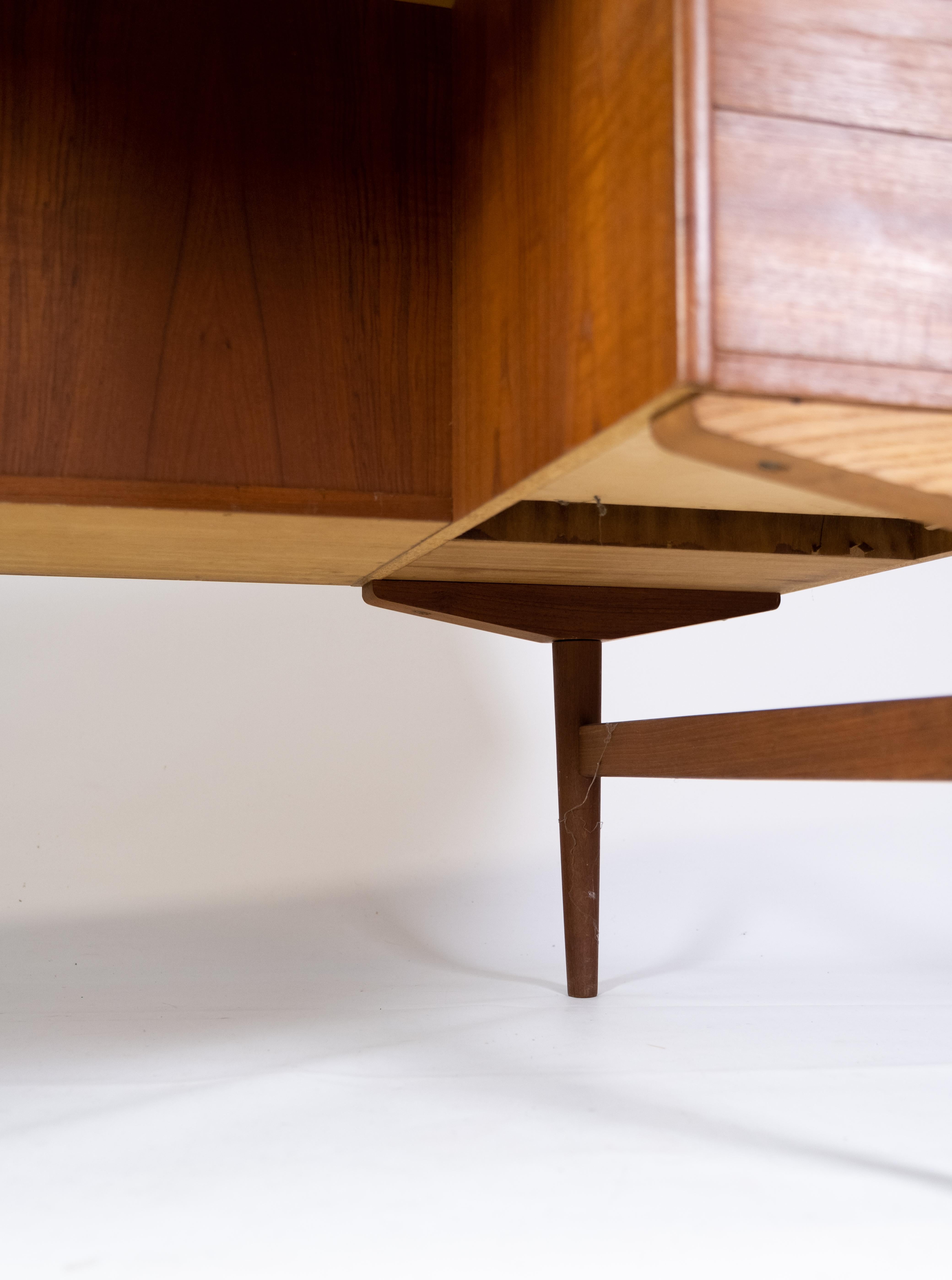 Desk in Teak of Danish Design from the 1960s 7