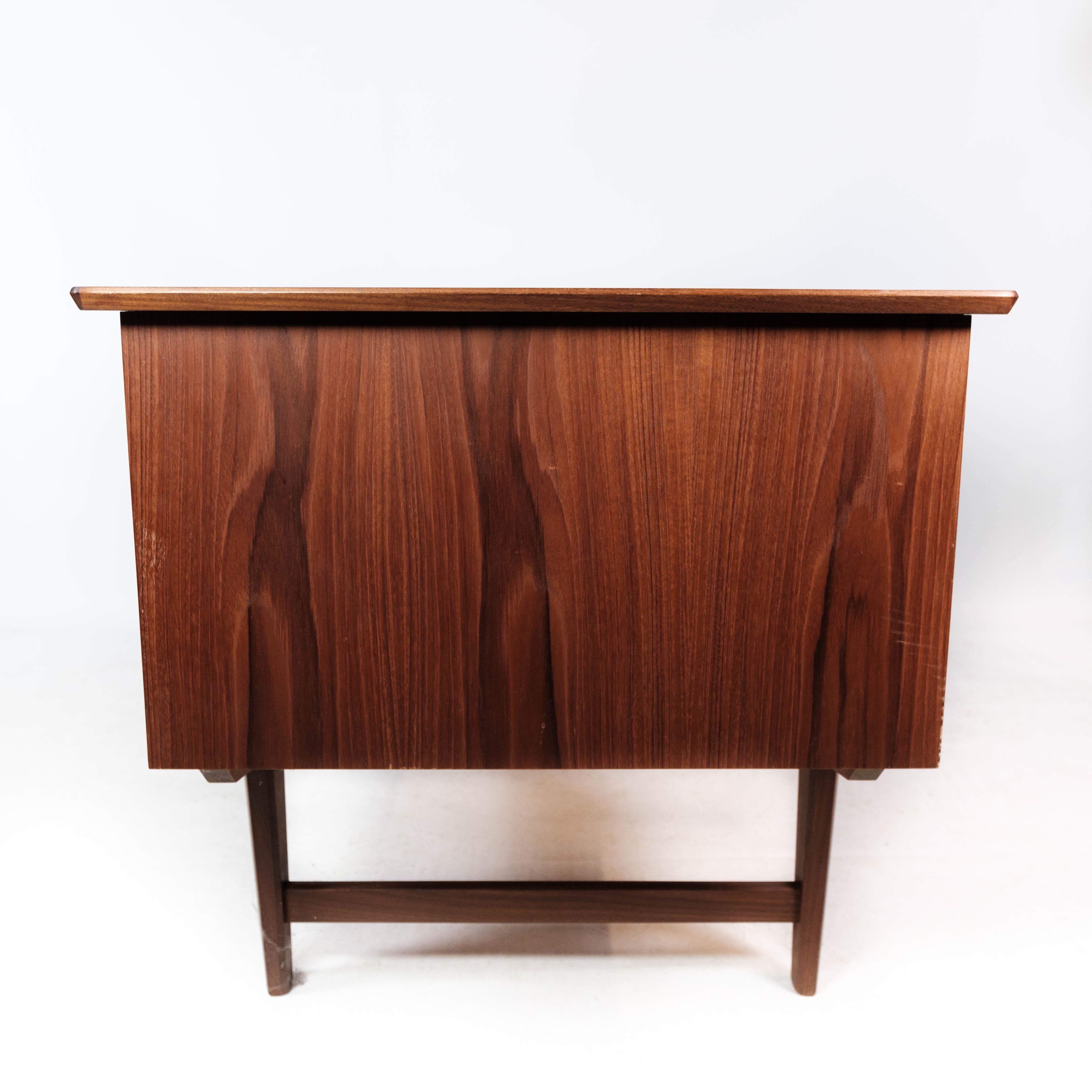 Desk in Teak of Danish Design from the 1960s 8