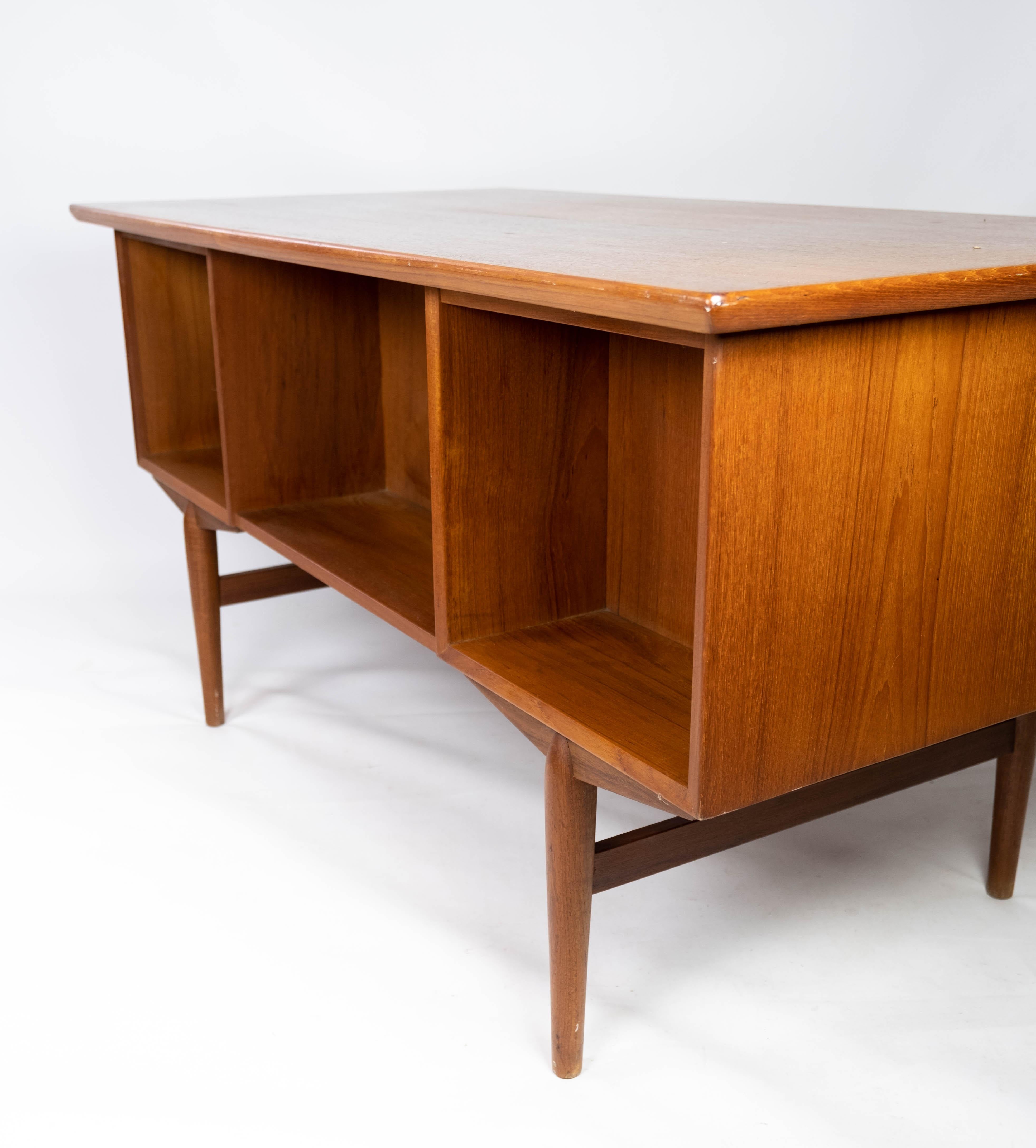 Desk in Teak of Danish Design from the 1960s 13