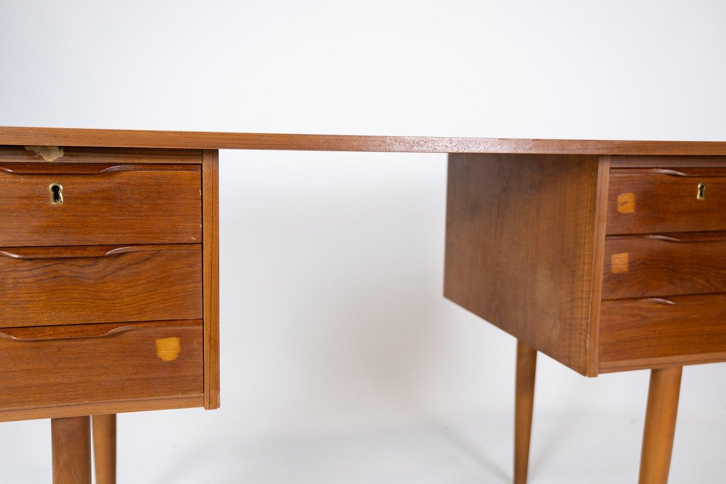 Desk Made In Teak, Danish Design From 1960s In Good Condition For Sale In Lejre, DK