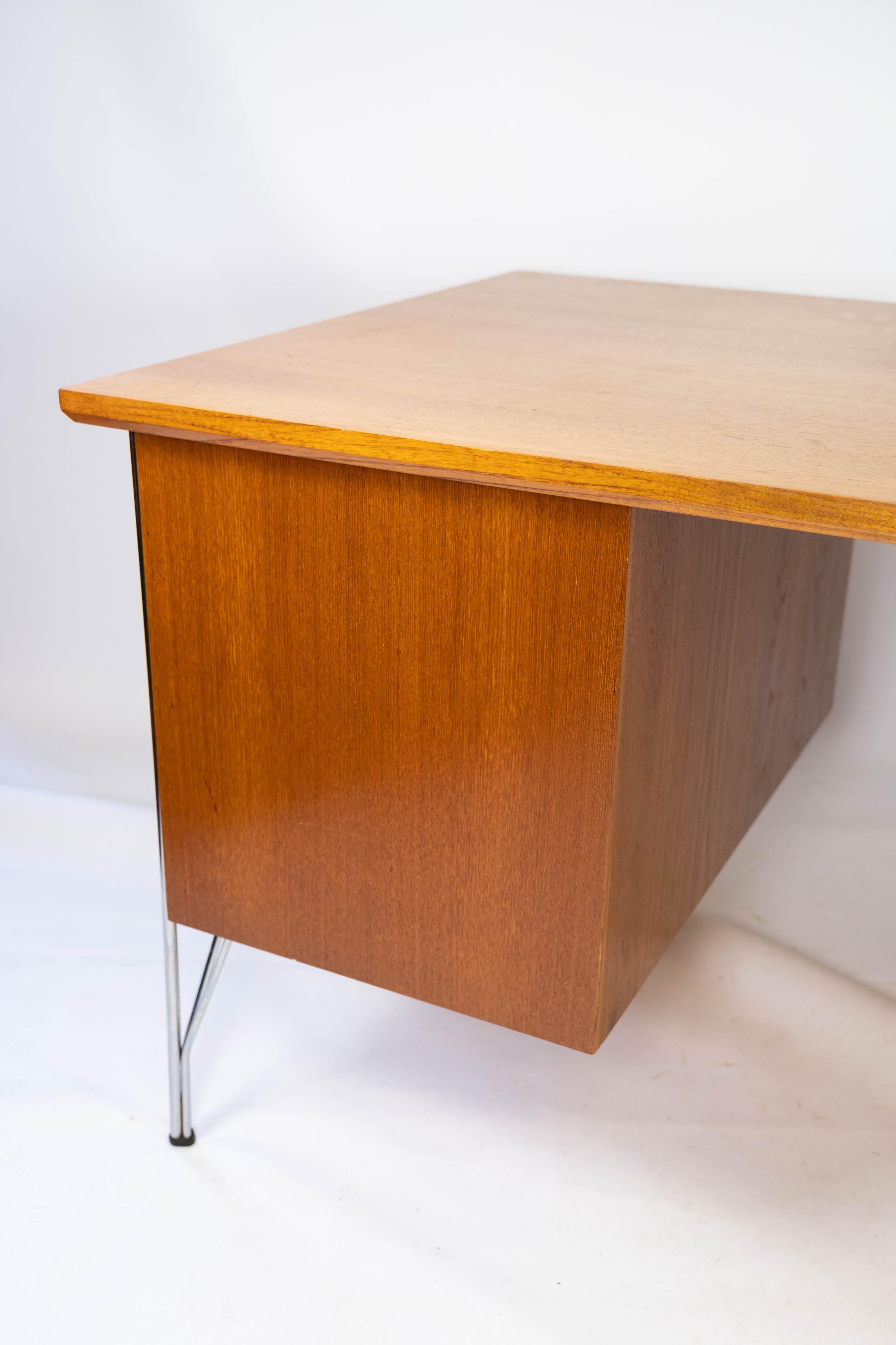 Desk in Teak of Danish Design from the 1970s For Sale 1
