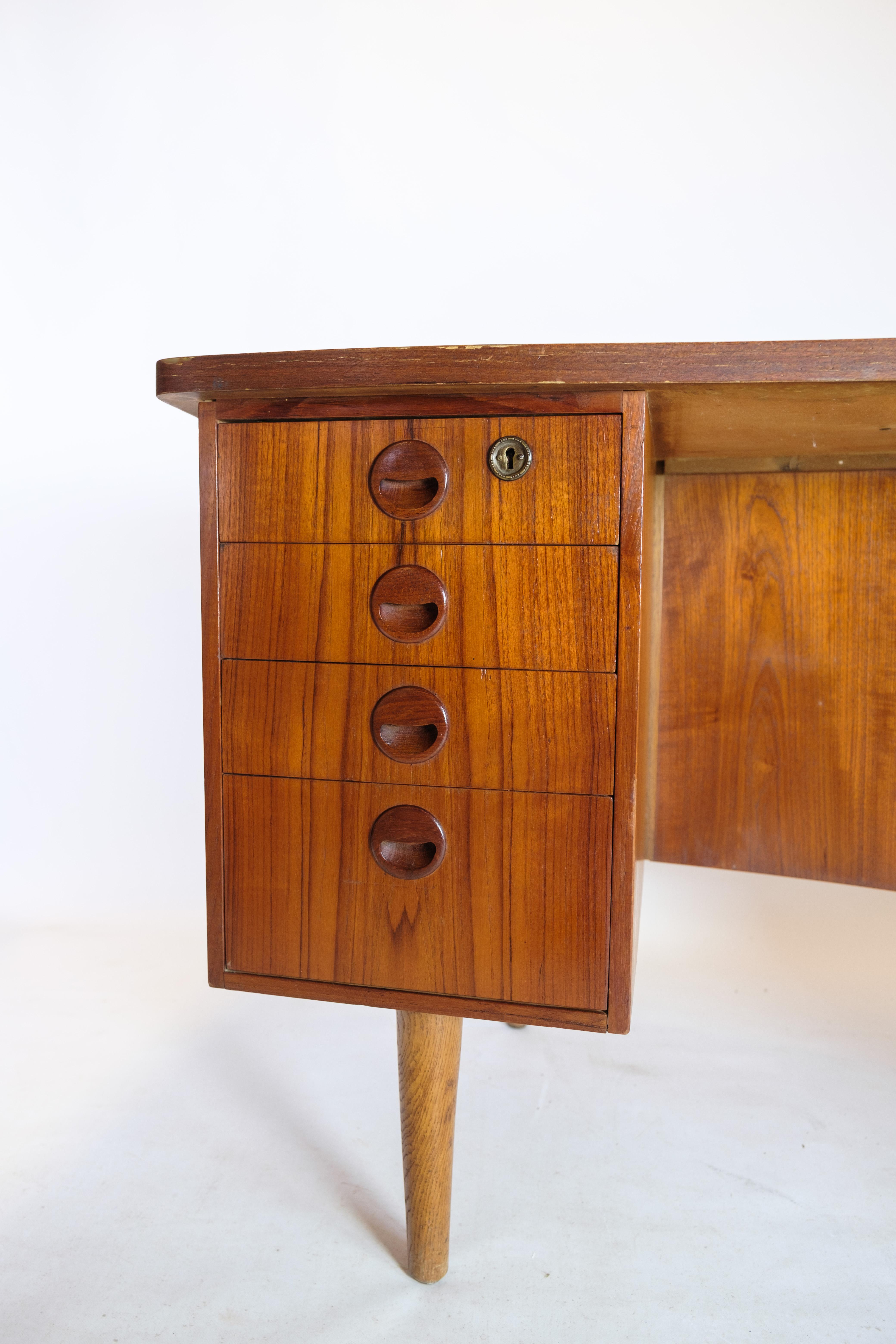 Danish Desk in Teak wood model 54 by Kai Kristiansen and Feldballes furniture from 1954 For Sale