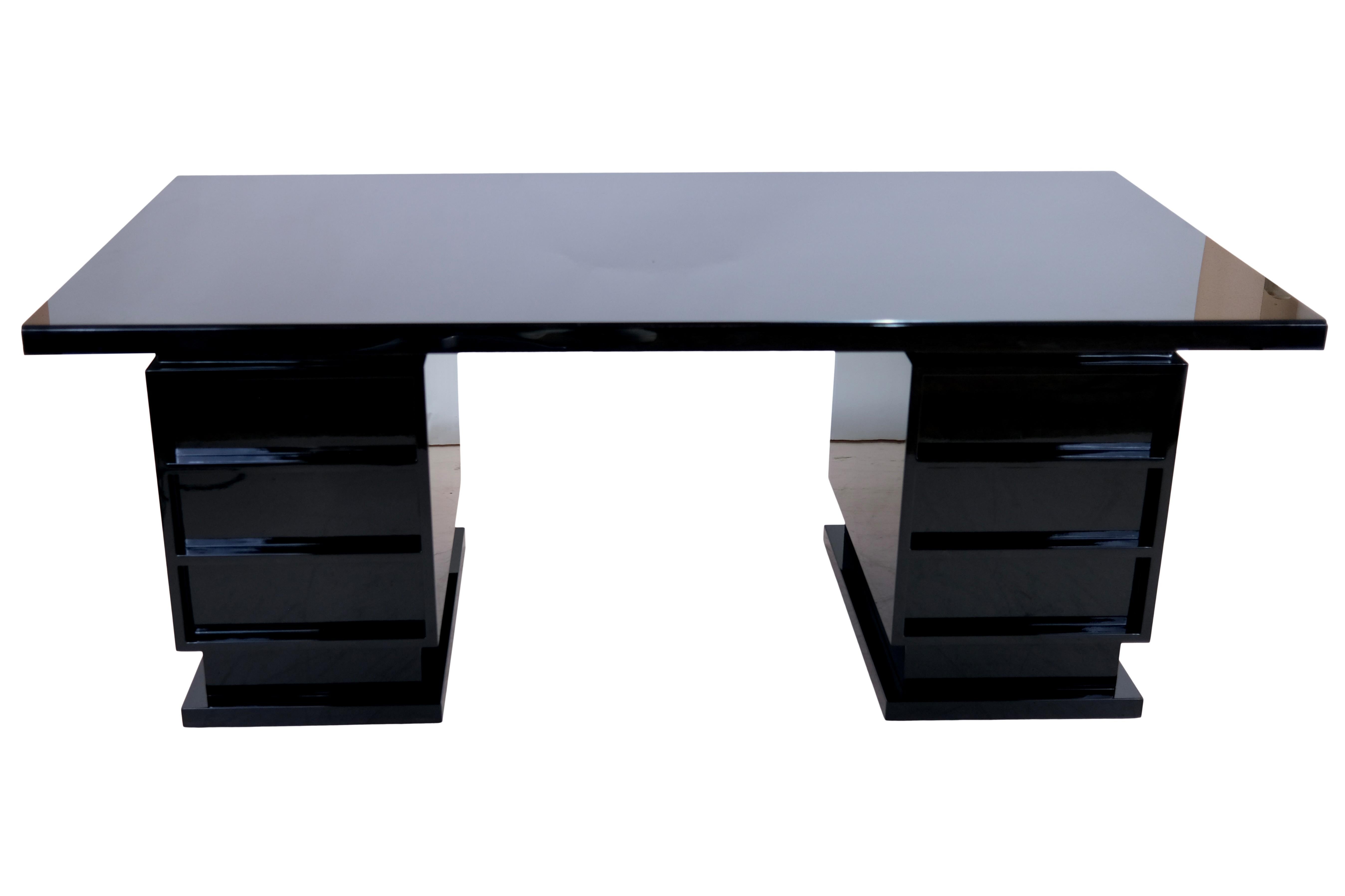 Desk in the Style of Art Deco in Black Piano Lacquer For Sale 2