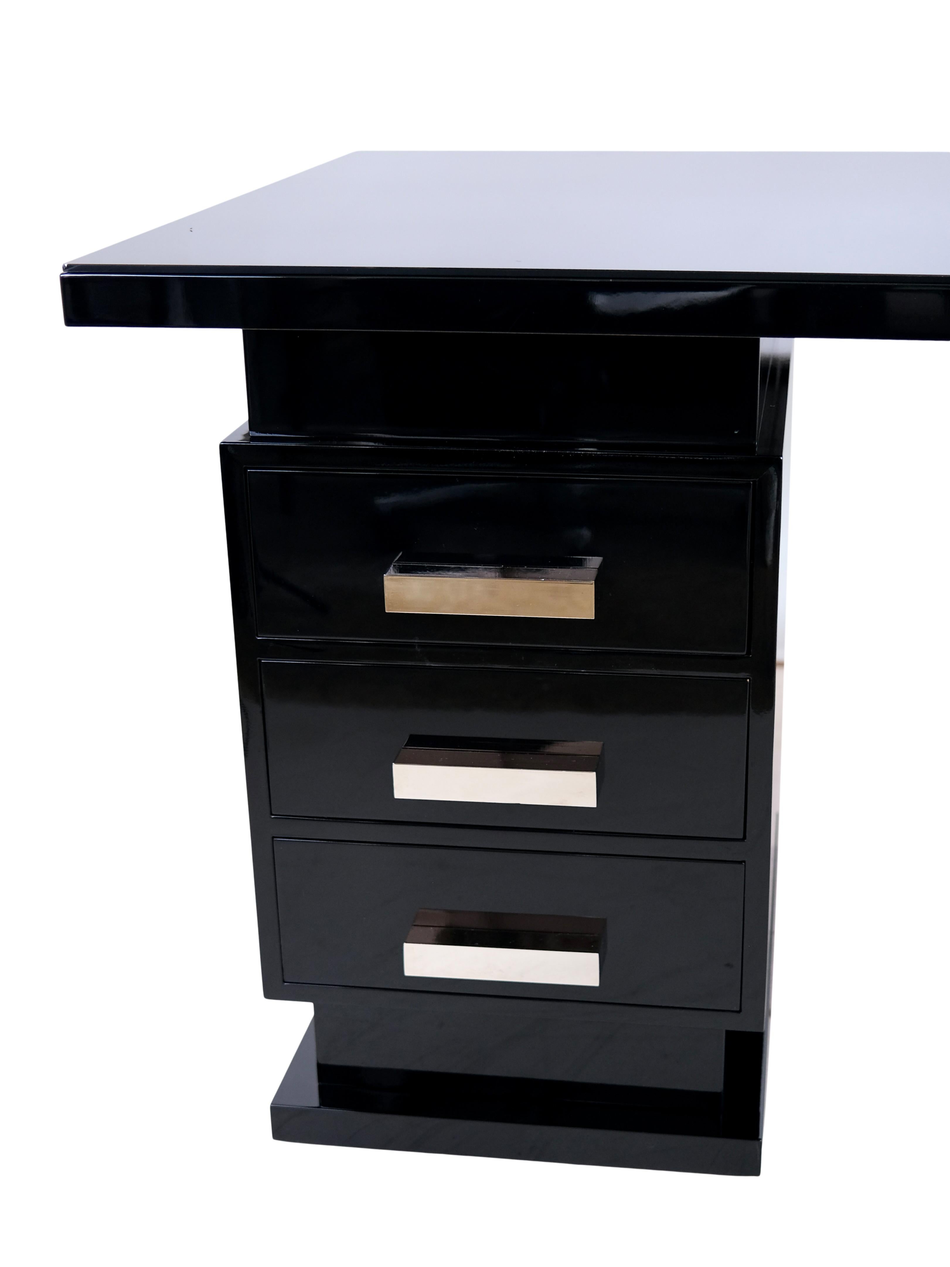Desk in the Style of Art Deco in Black Piano Lacquer In Good Condition For Sale In Ulm, DE