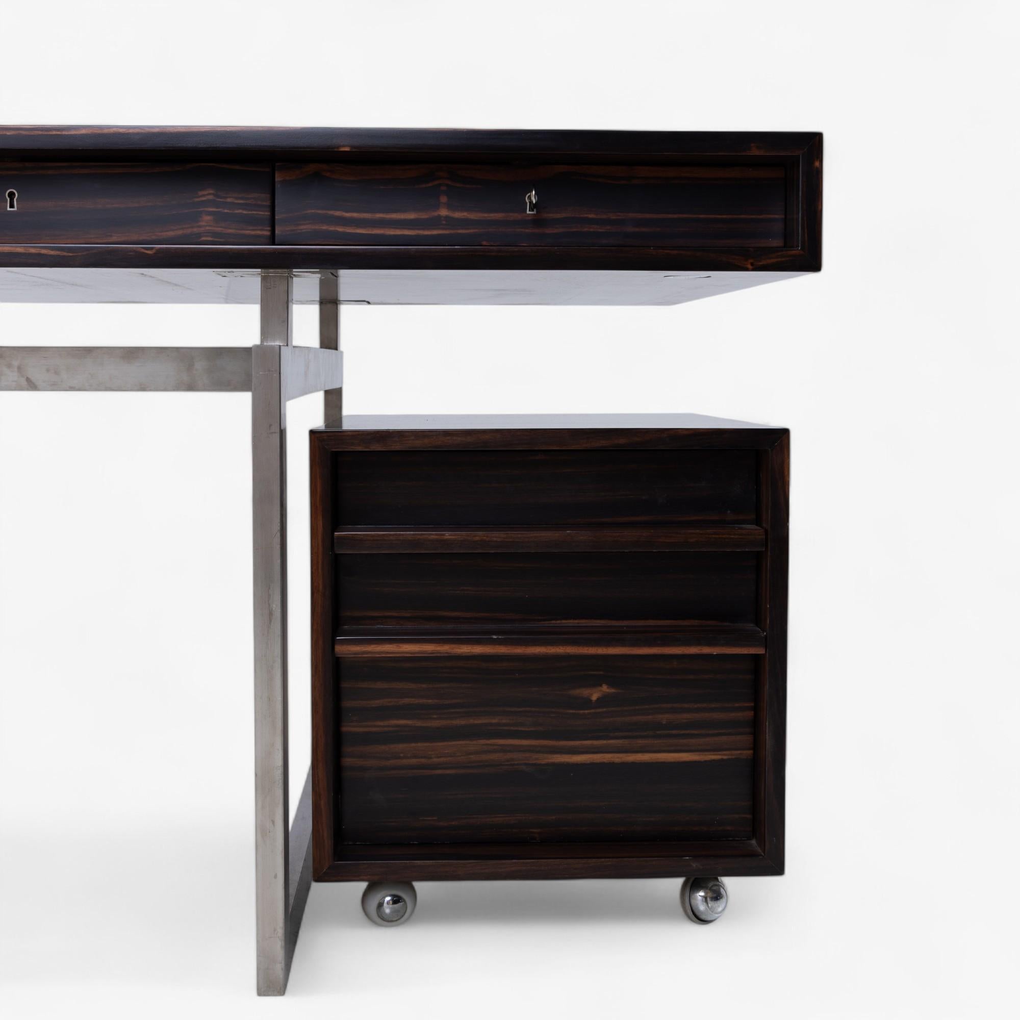 Desk in walnut designed by Bodil Kjaer For Sale 1
