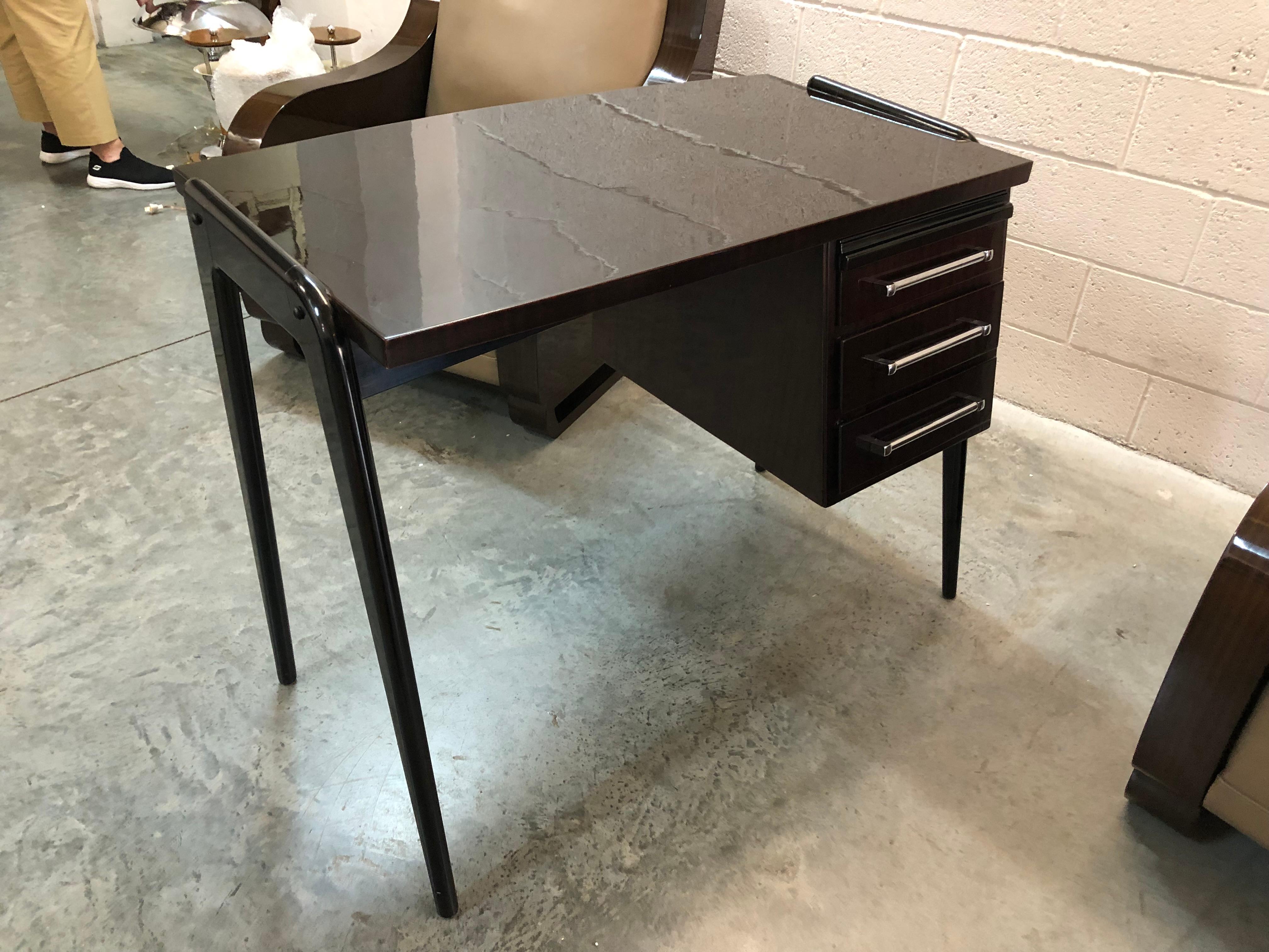 Desk in Wood and chrome, France, 1940 In Good Condition For Sale In Ciudad Autónoma Buenos Aires, C