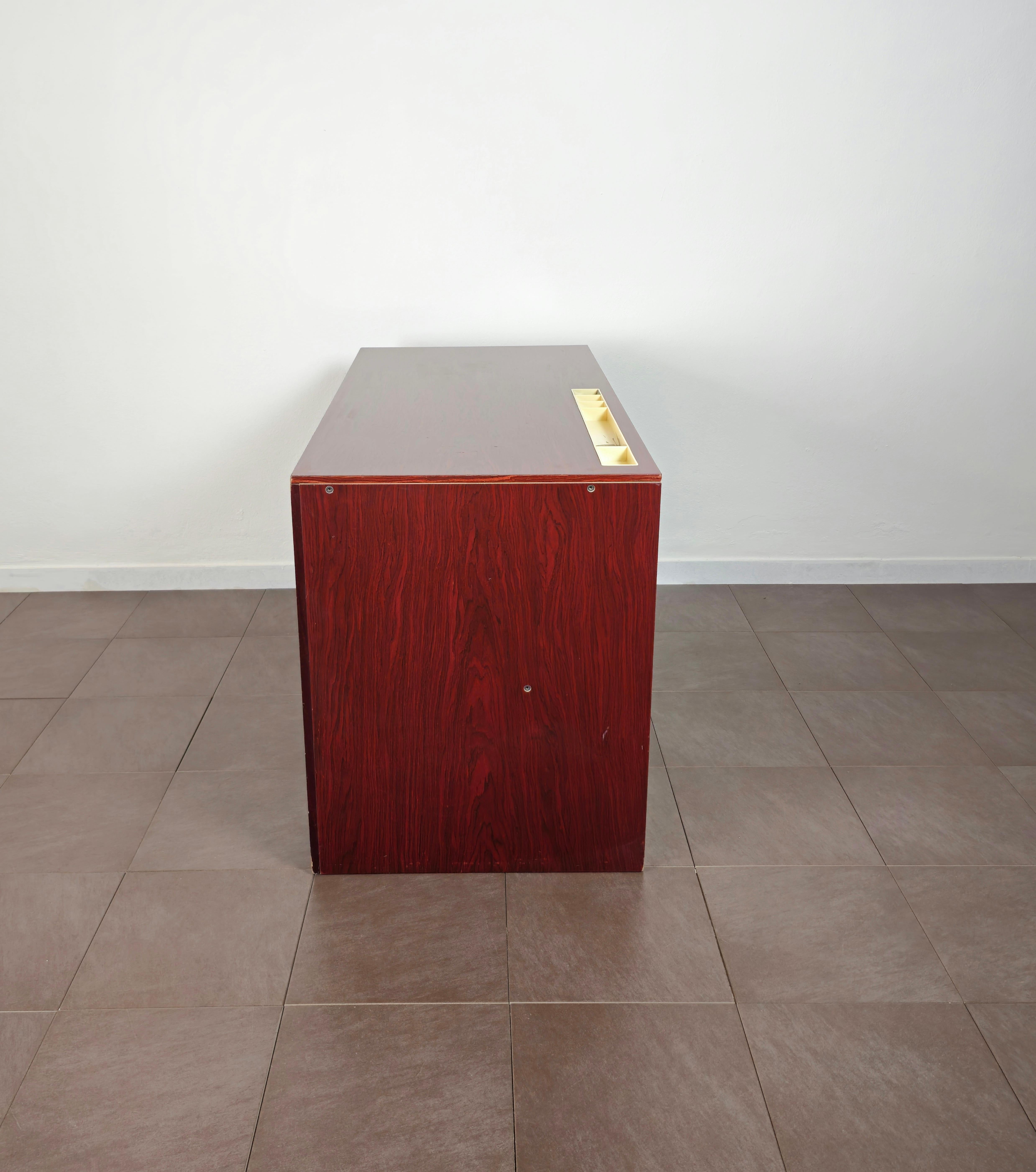 Desk in Wood Italy 1970s Mid-Century Modern In Good Condition For Sale In Palermo, IT