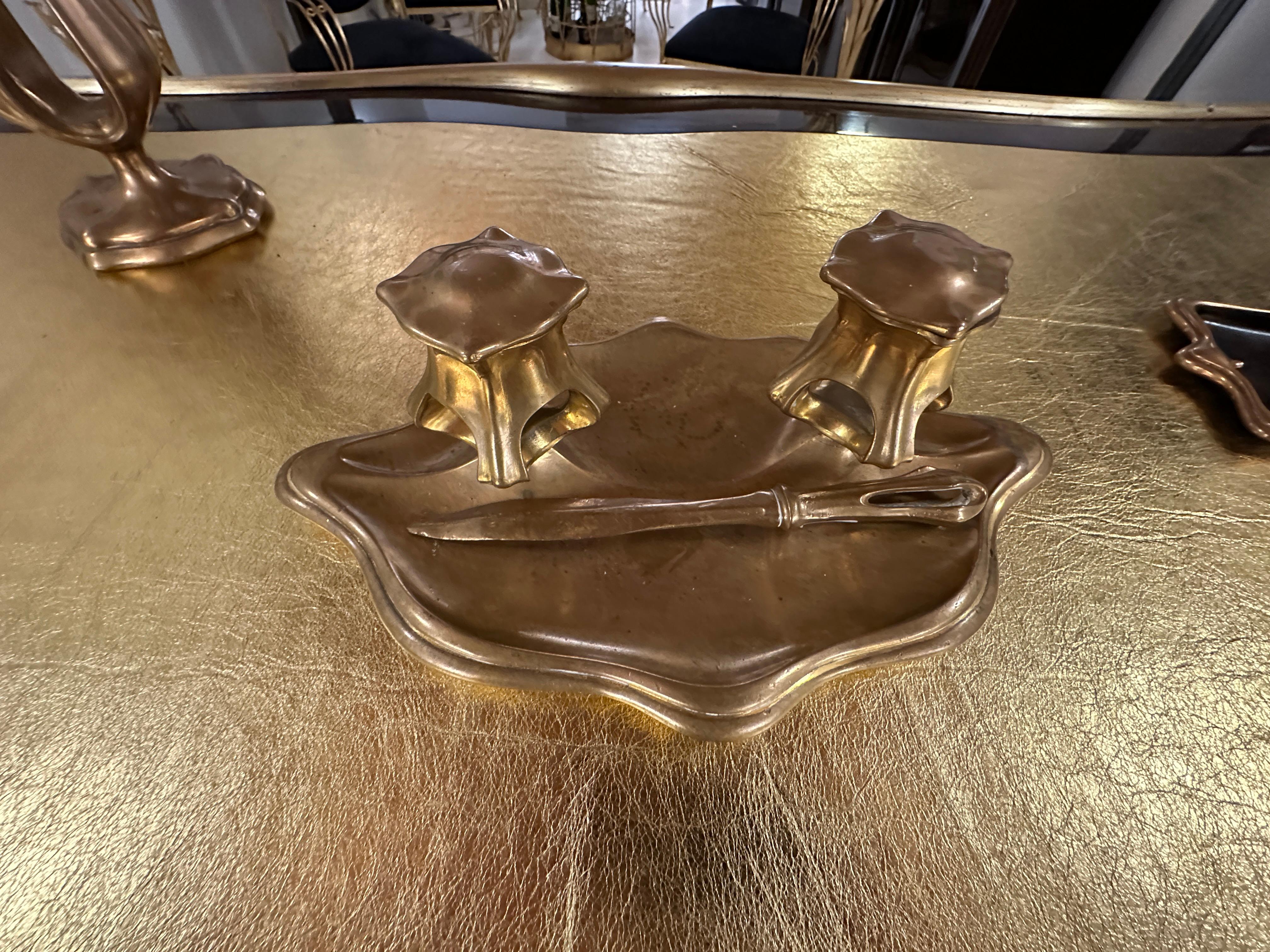 Schreibtisch Jugendstil, Liberty , Schild: G. Keller Orfevre, 22 rue Joubert (Holz) im Angebot