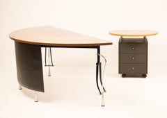 Desk 'La Vuelta' by Perry King & Santiago Miranda
