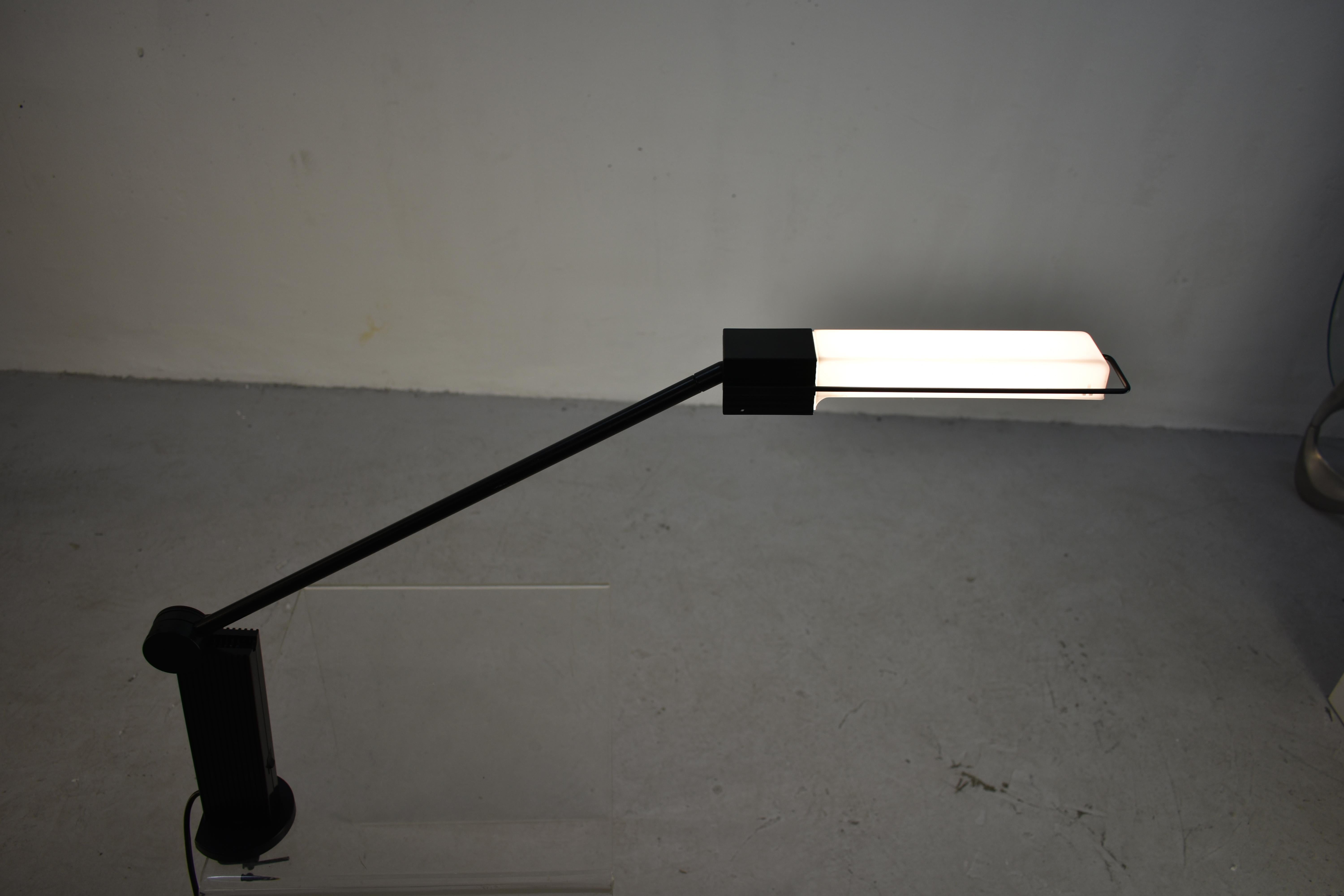 Schreibtischlampe „Alistro“ von Ernesto Gizmondi für Artemide, 1980er Jahre, Italien im Angebot 3