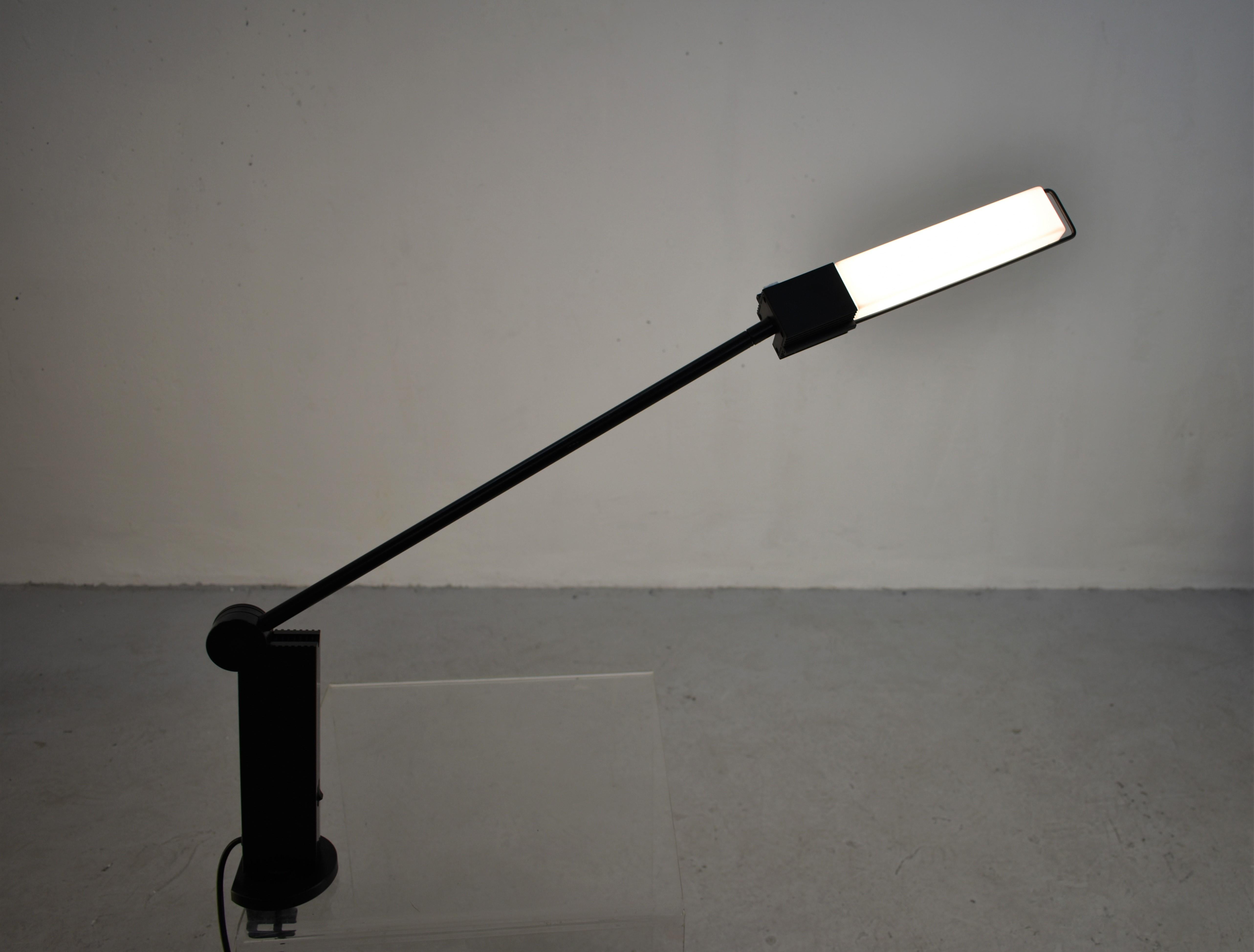 Desk Lamp 'Alistro' by Ernesto Gizmondi for Artemide, 1980s, Italy For Sale 5