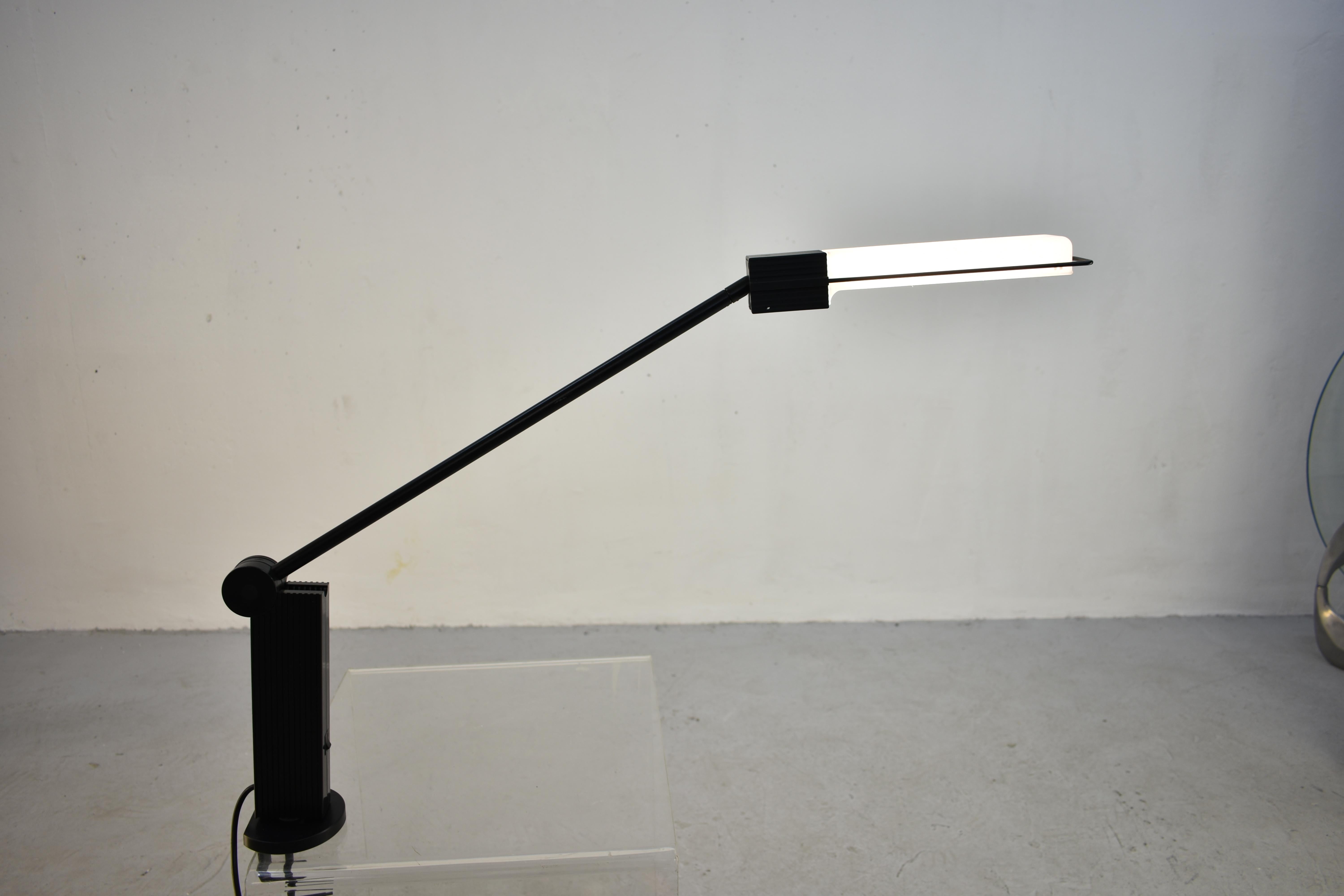 Metal Desk Lamp 'Alistro' by Ernesto Gizmondi for Artemide, 1980s, Italy For Sale