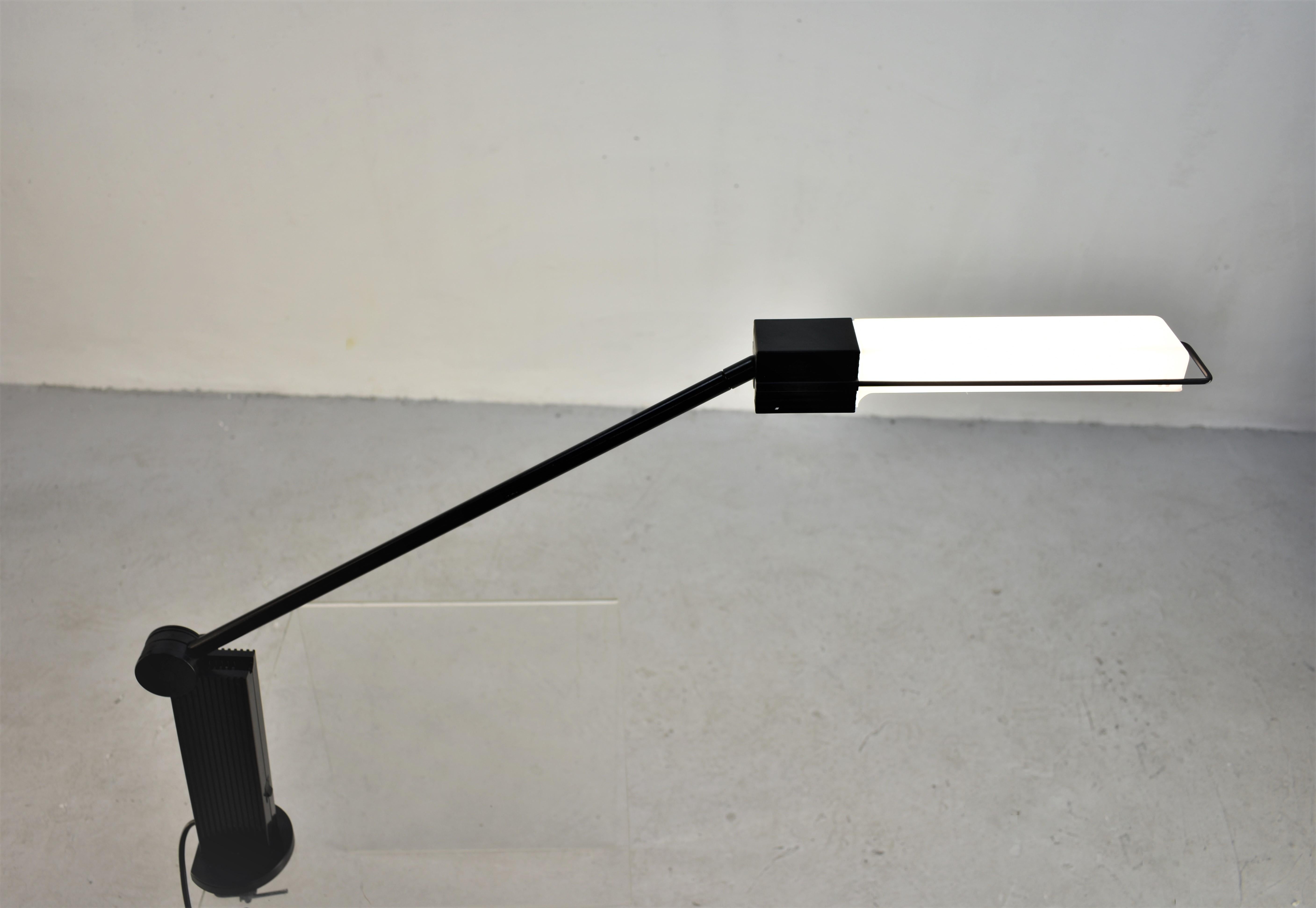 Schreibtischlampe „Alistro“ von Ernesto Gizmondi für Artemide, 1980er Jahre, Italien im Angebot 1