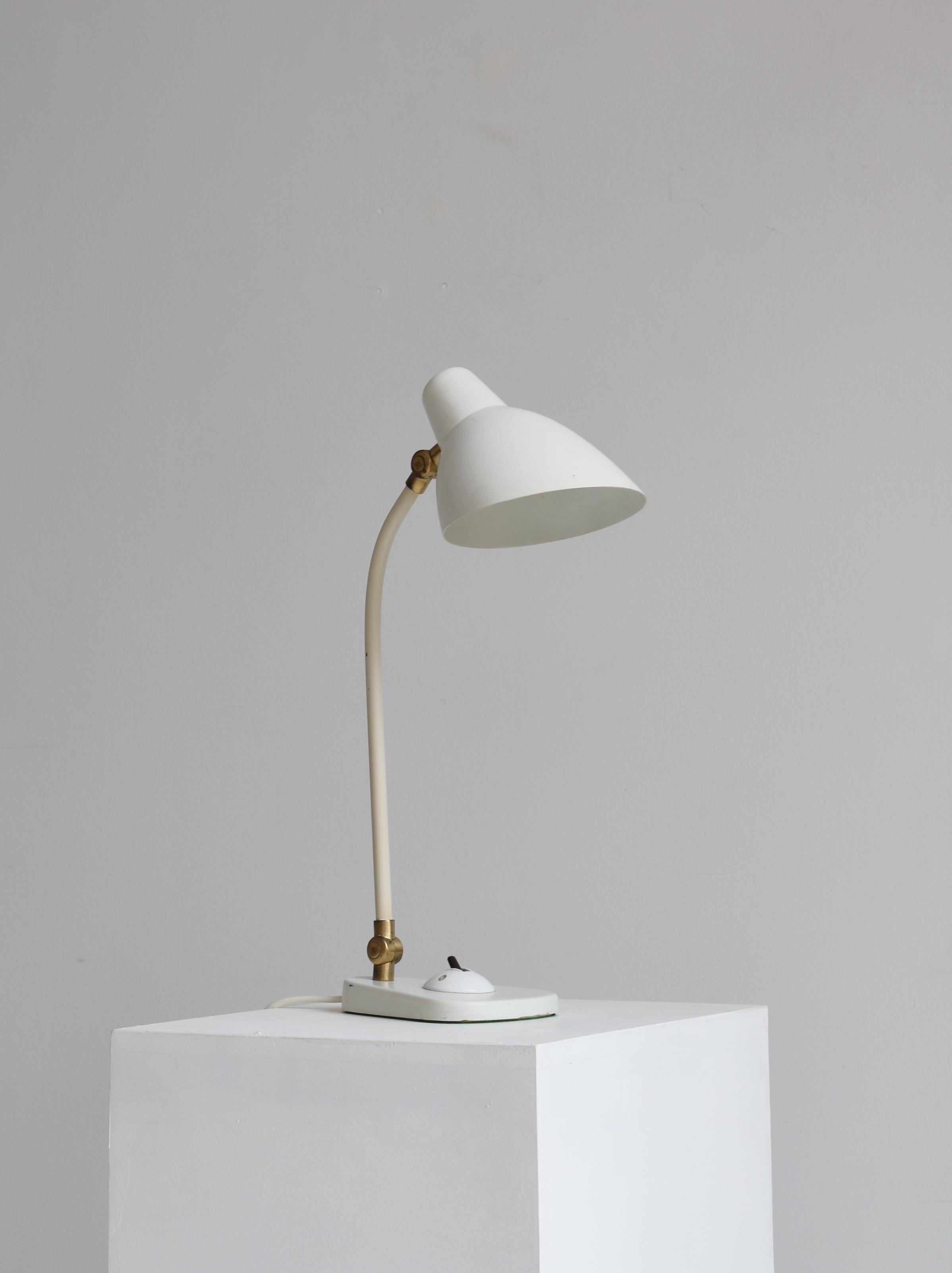 Desk Lamp by Vilhelm Lauritzen "DSB Konduktør" Made at Louis Poulsen, 1940s  For Sale at 1stDibs