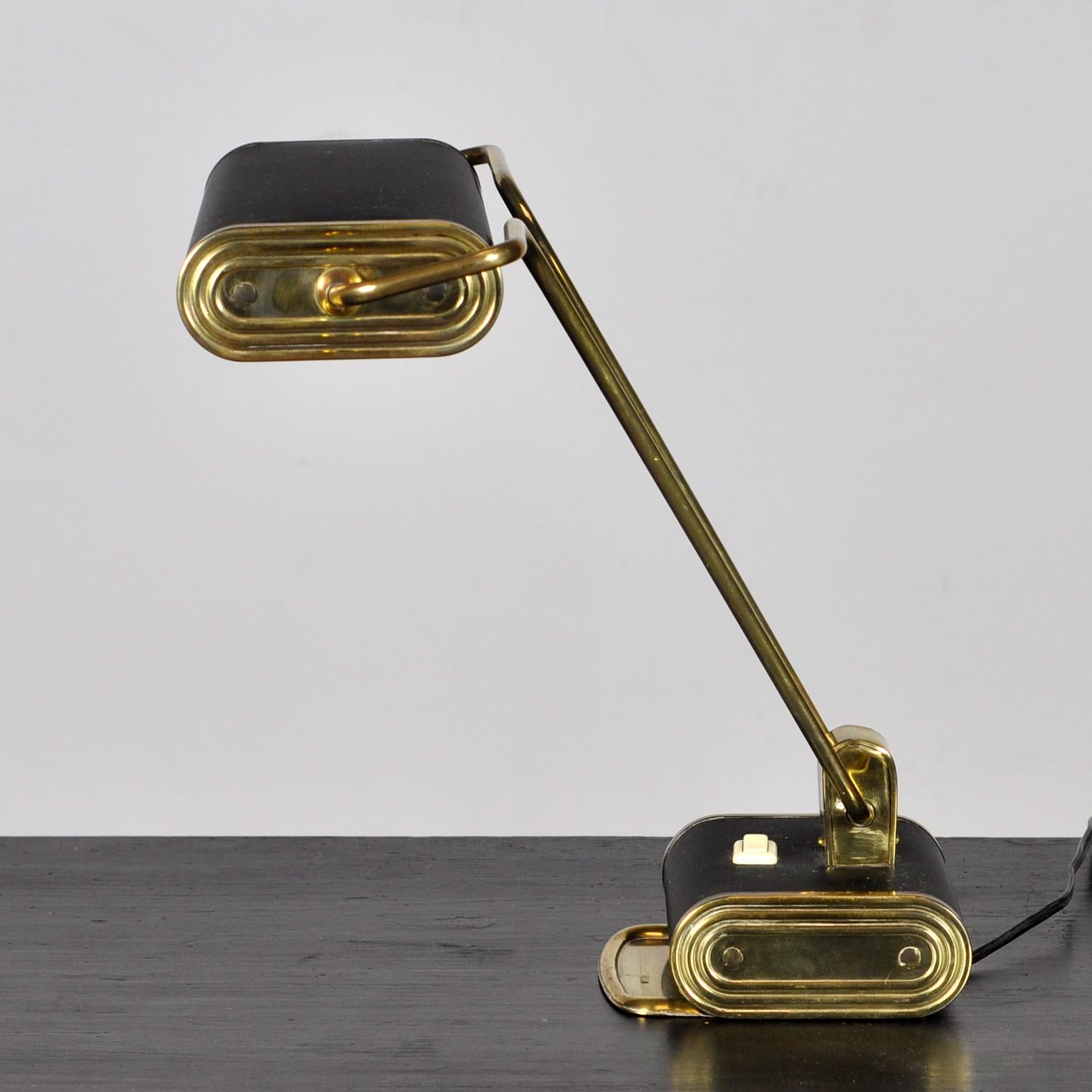 Desk Lamp For Jumo, 1940's In Good Condition For Sale In Amsterdam, Noord Holland