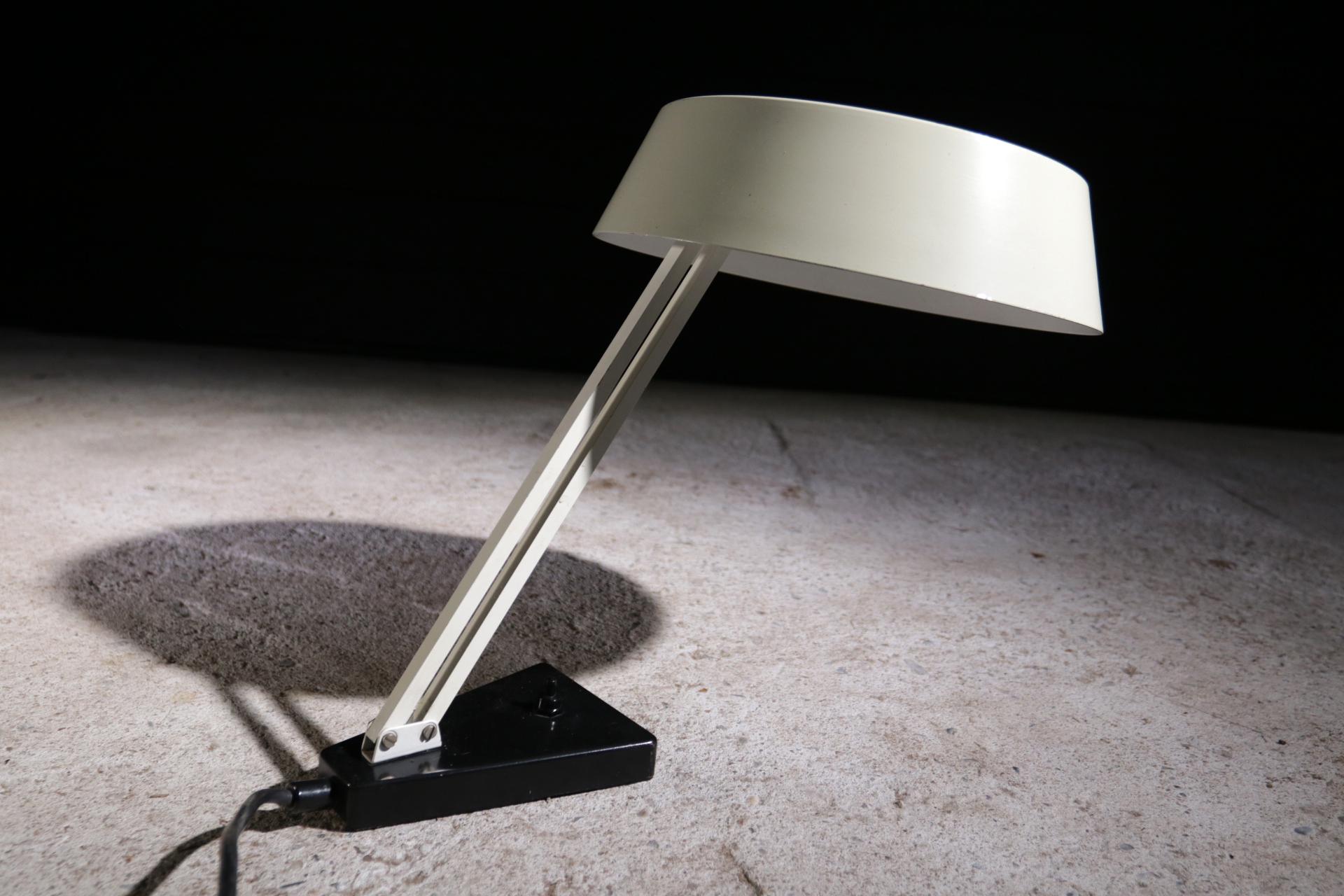 Desk Lamp H. Th. J. A. Busquet for Hala 1950s No. 135 For Sale 2