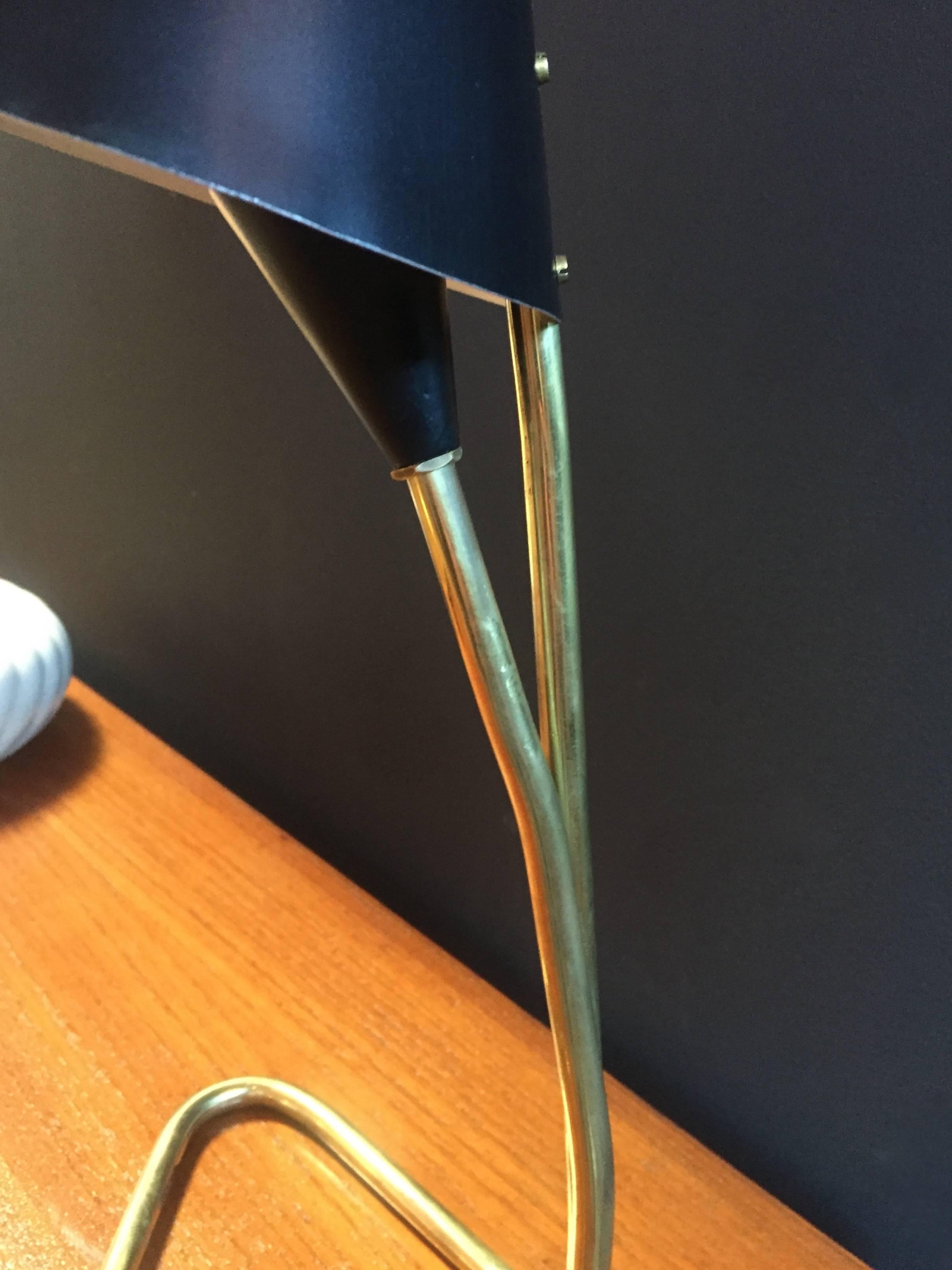 Mid-Century Modern Desk Lamp in Brass and Dark Blue Metal, Italian, 1950s