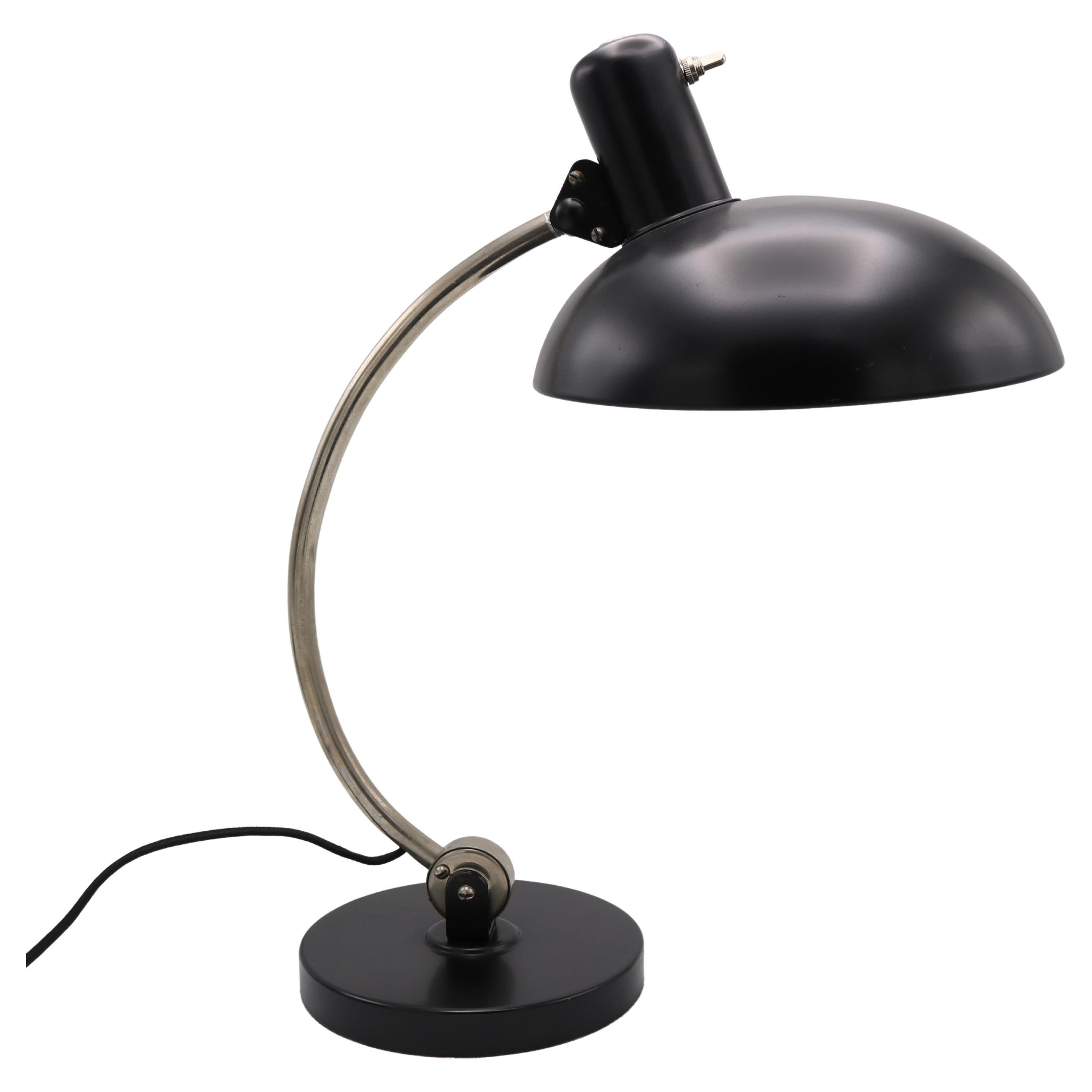 Schreibtischlampe im Stil von Christian Dell für Bros. Kaiser & Co. 20. Jahrhundert im Angebot