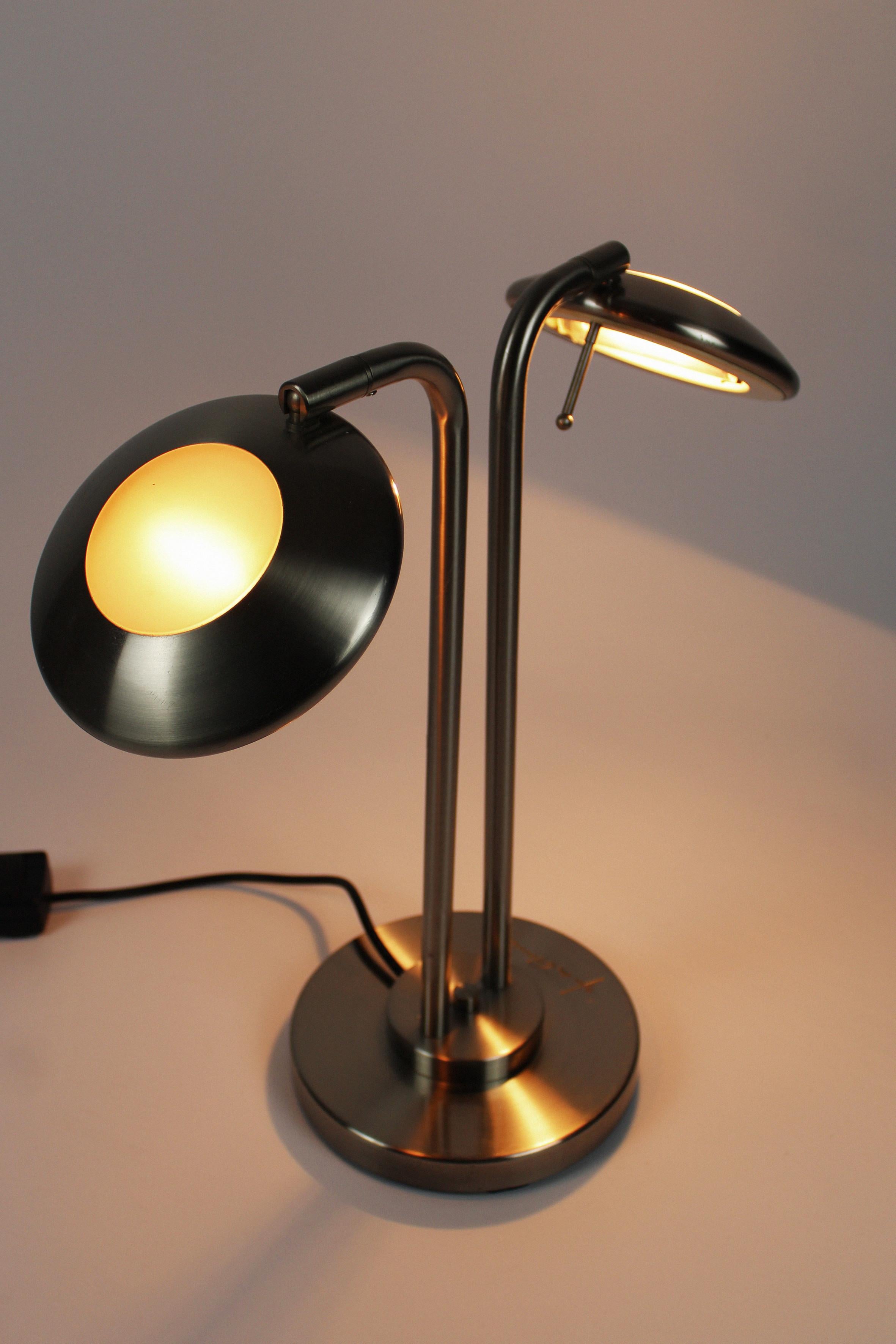 Postmoderne Tischlampe Jan Des Bouvrie, Chrom-Metall, 20. Jahrhundert, Niederlande im Angebot 1