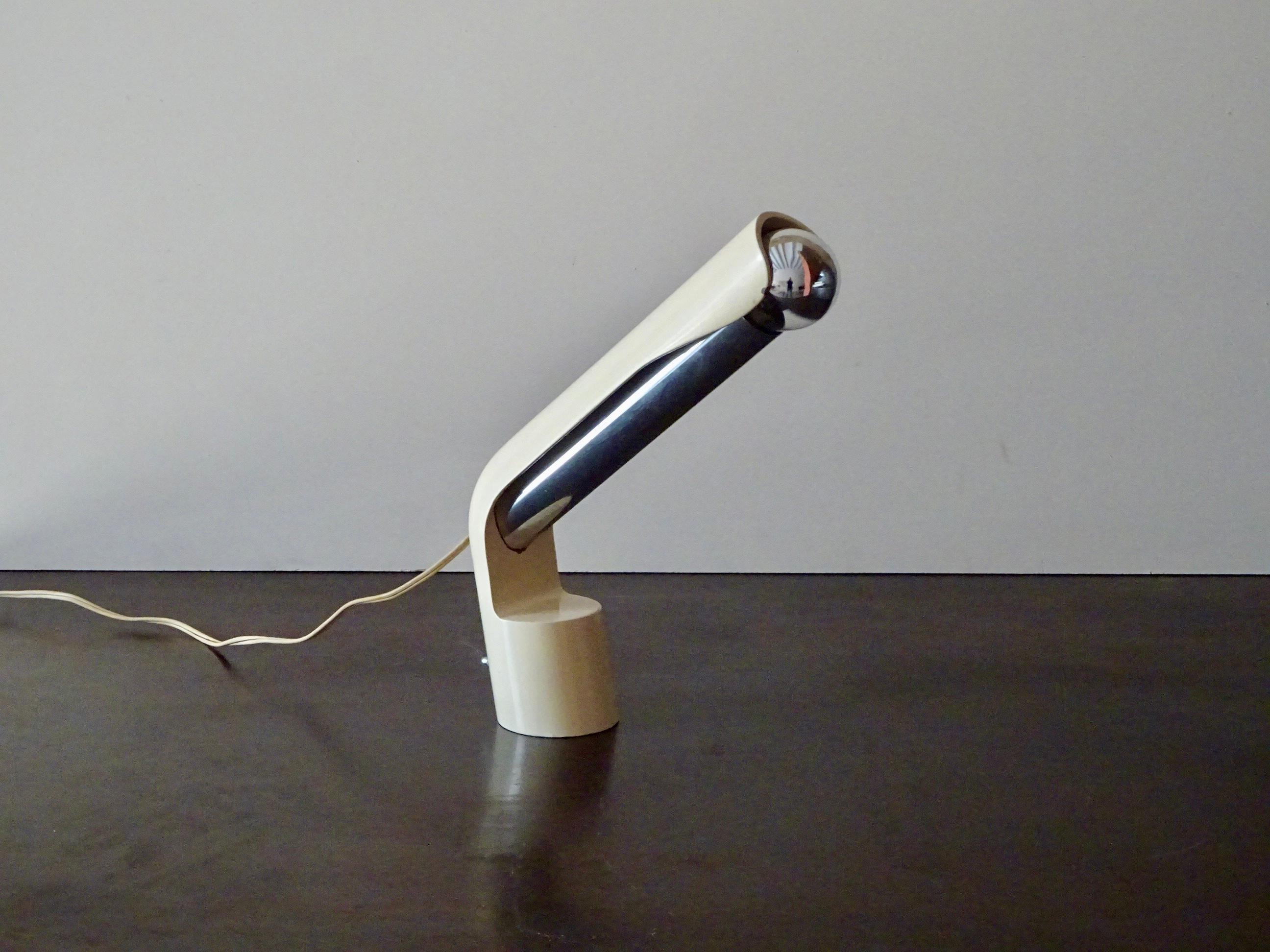Schreibtischlampe Pugno, Richard Carruthers für Dominici, 1971. (Ende des 20. Jahrhunderts) im Angebot
