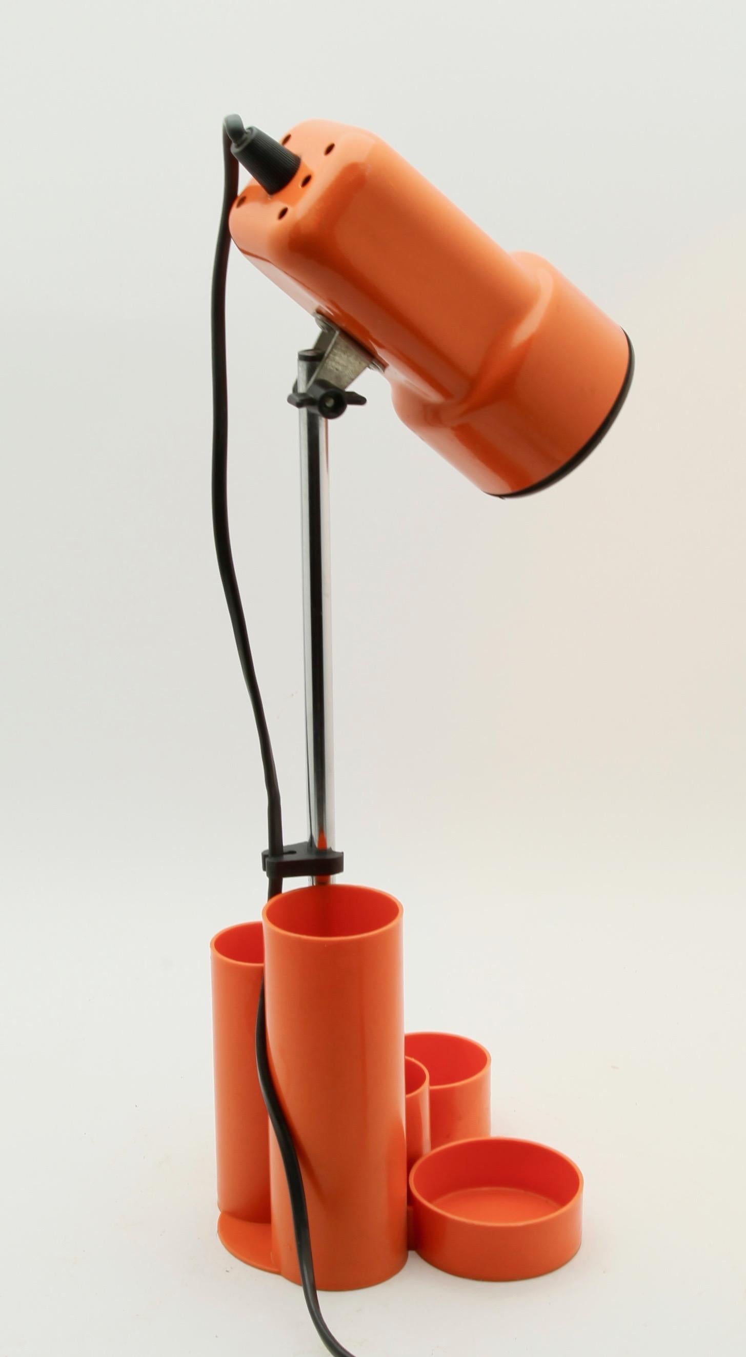 Machine-Made Desk Lamp with Pen-Holders in Bright Plastic, Chrome and Enameled Parts '1960s'